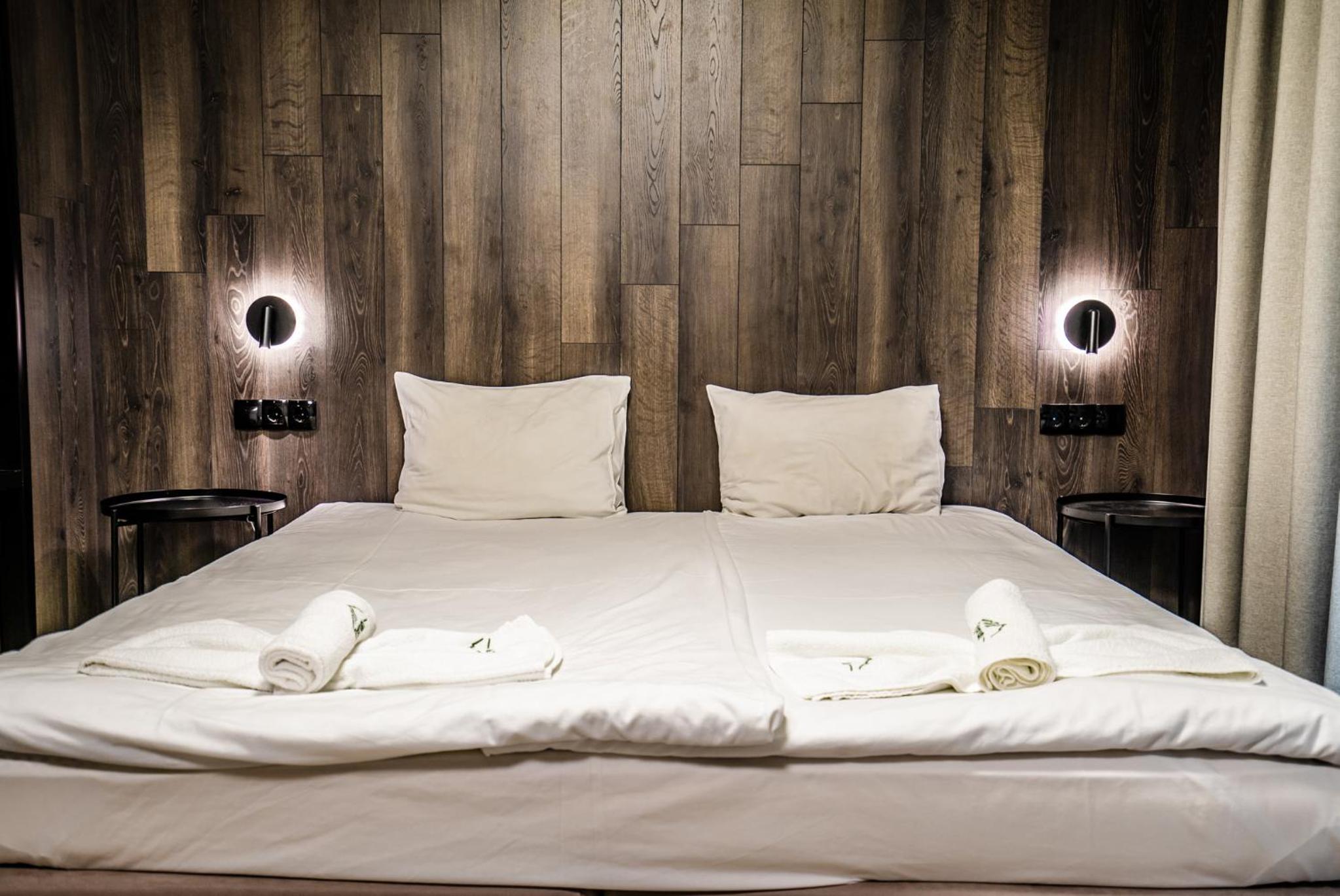 Deluxe Double with Balcony - Photo 1
