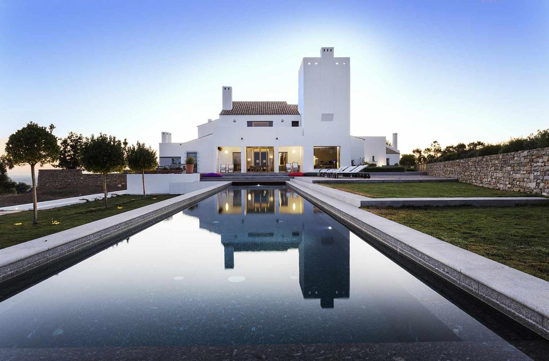 Villa photo 3