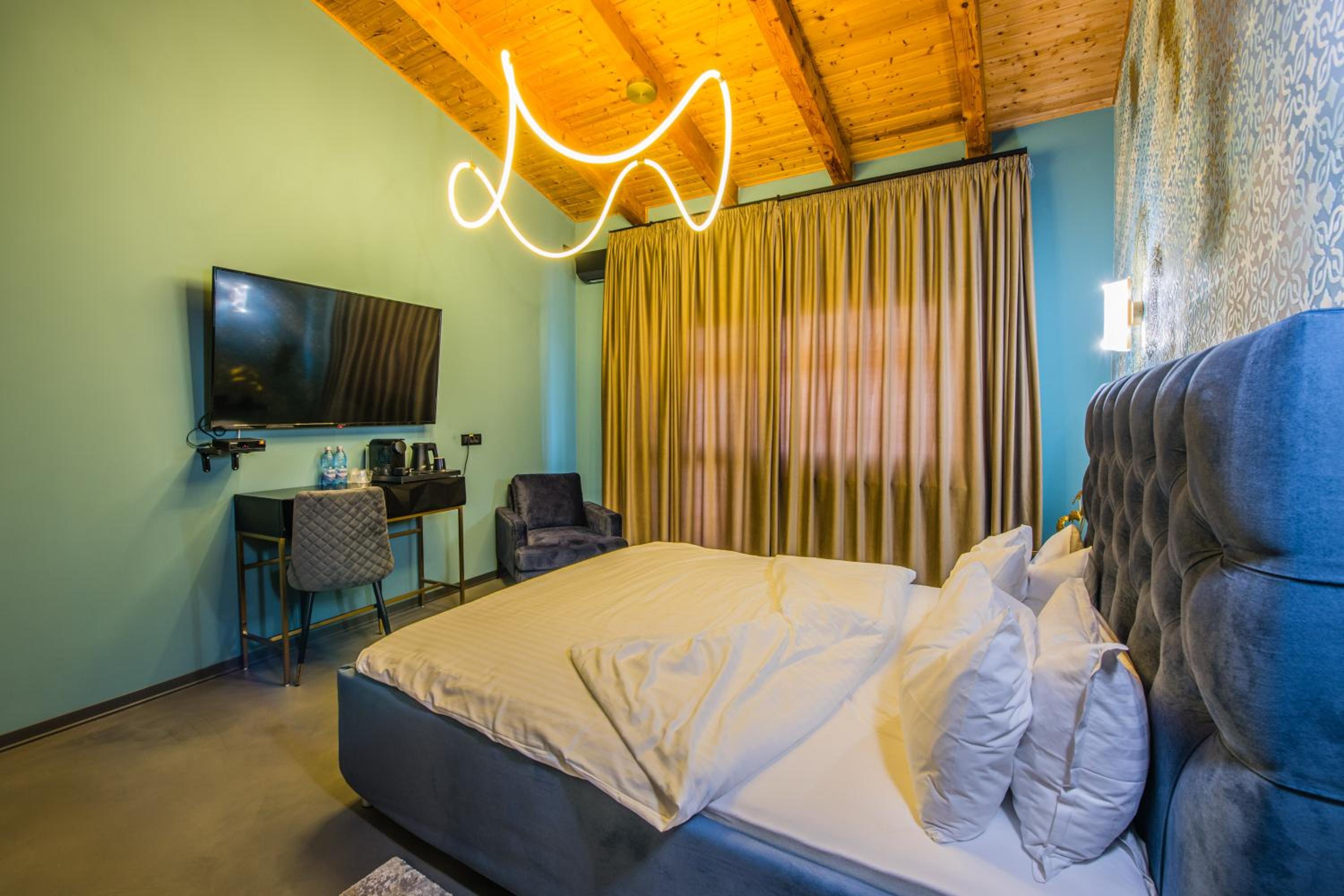 Double or Twin Room with Swimming Pool Access