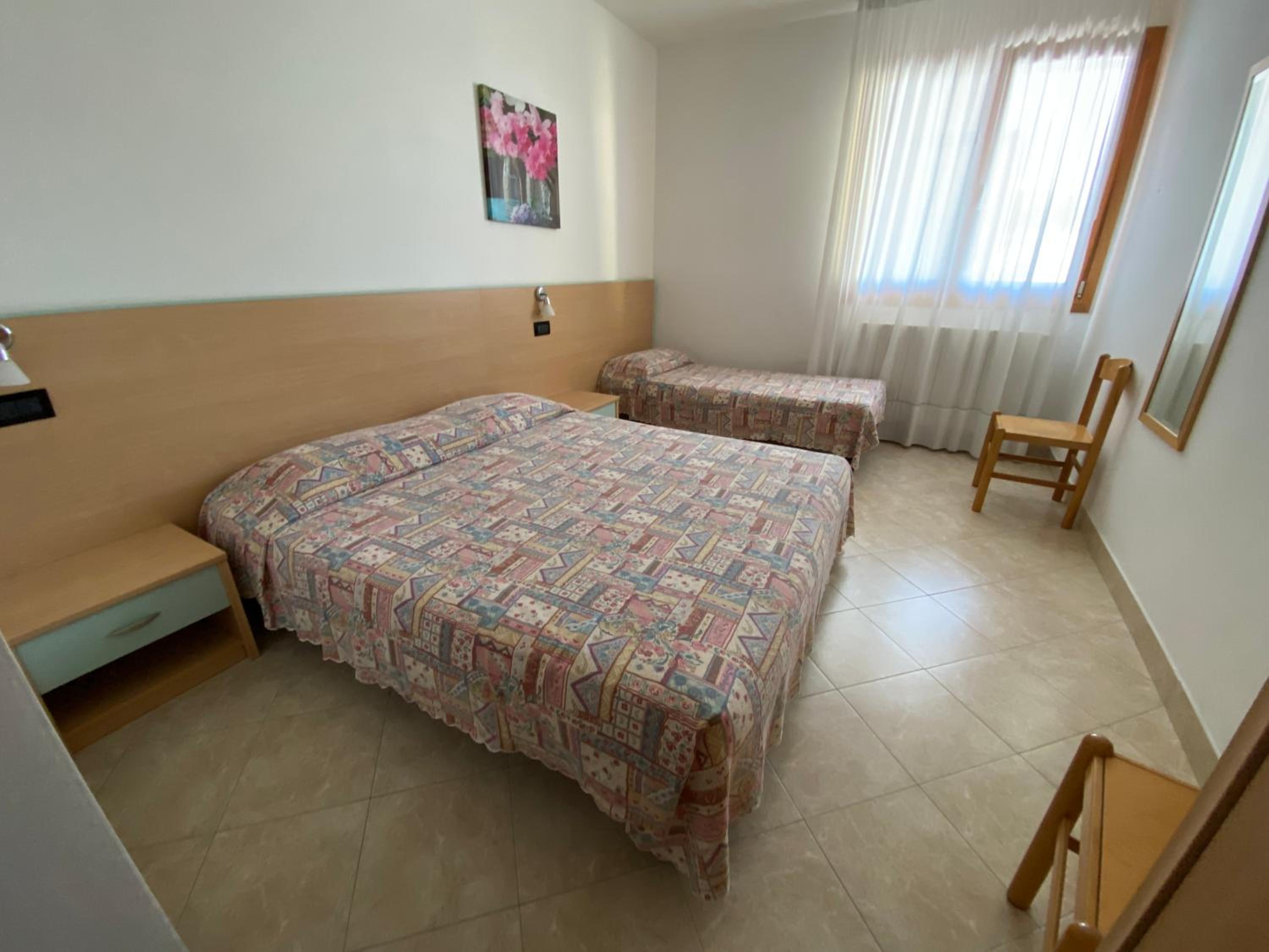 Large Double Room photo 3