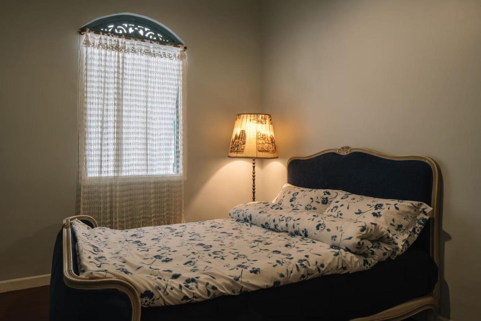 Standard Queen Room photo 1