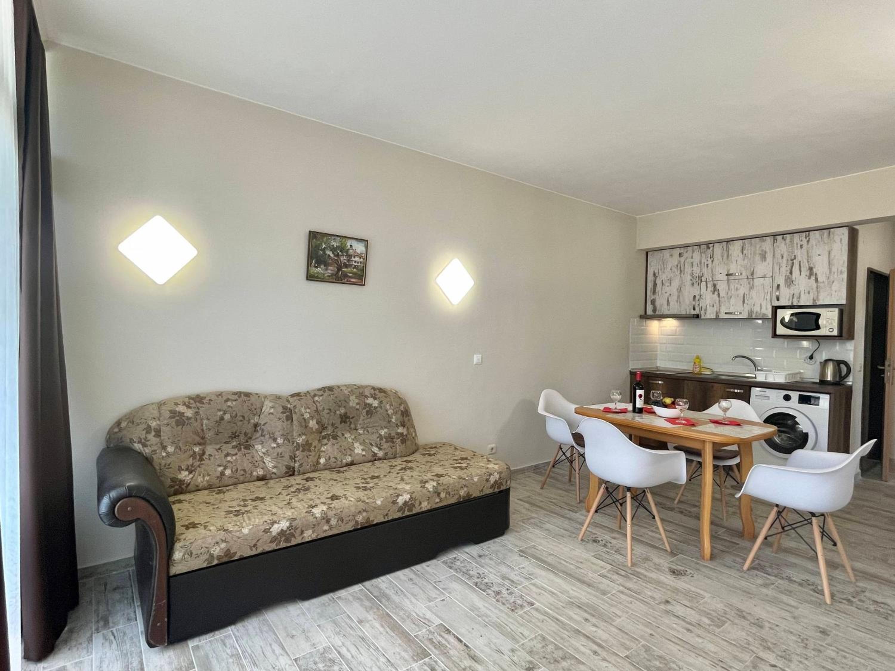 One-Bedroom Apartment - Photo 7