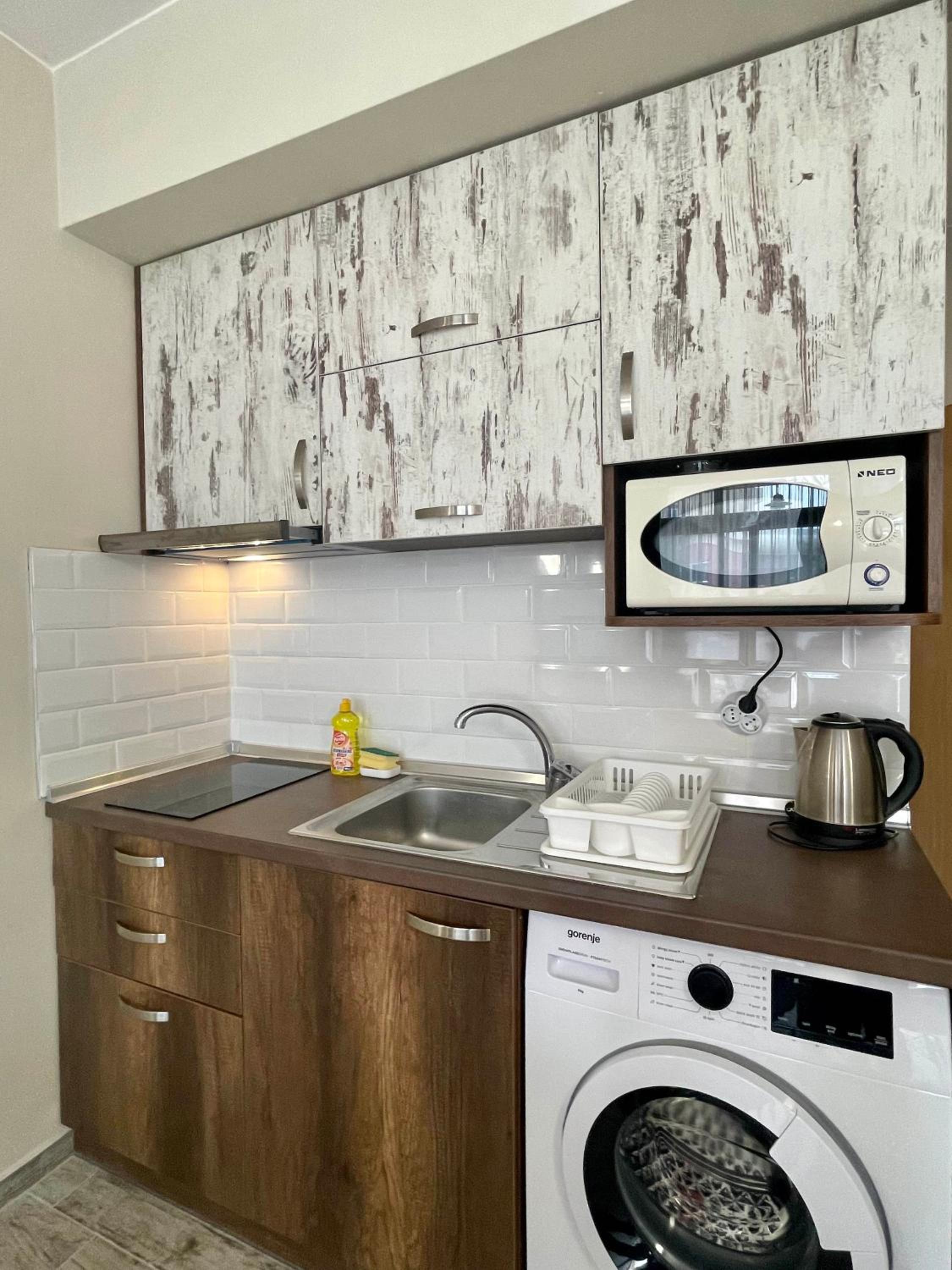 One-Bedroom Apartment - Photo 9