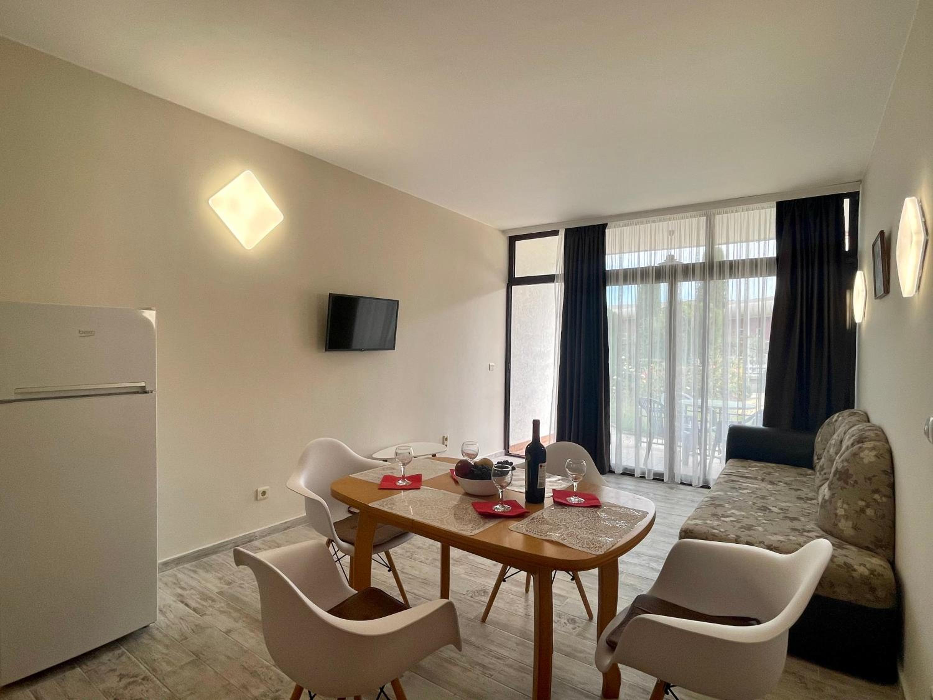 One-Bedroom Apartment - Photo 10