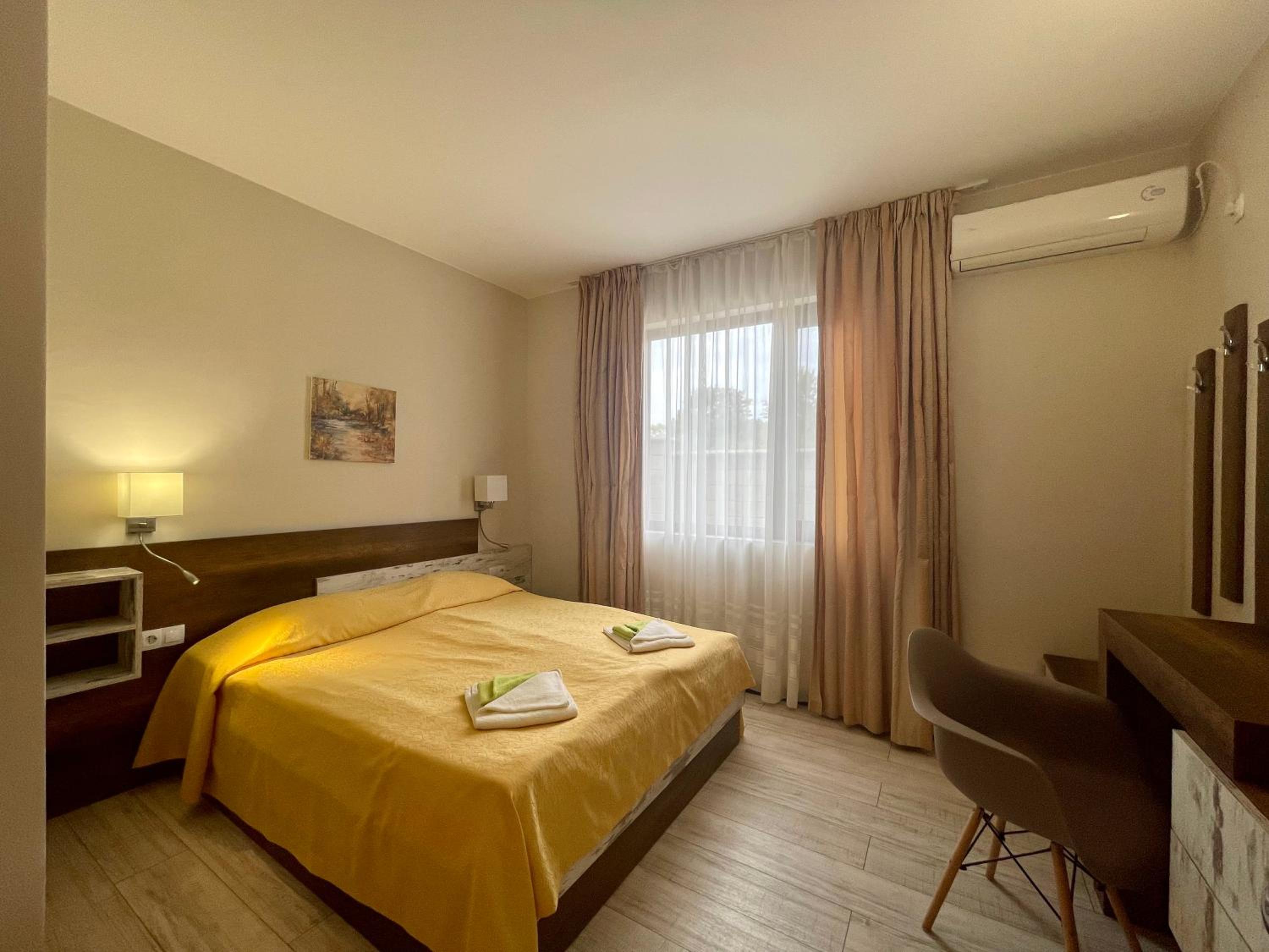 One-Bedroom Apartment - Photo 14