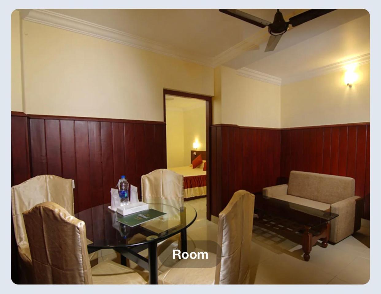 Deluxe King Room photo 1
