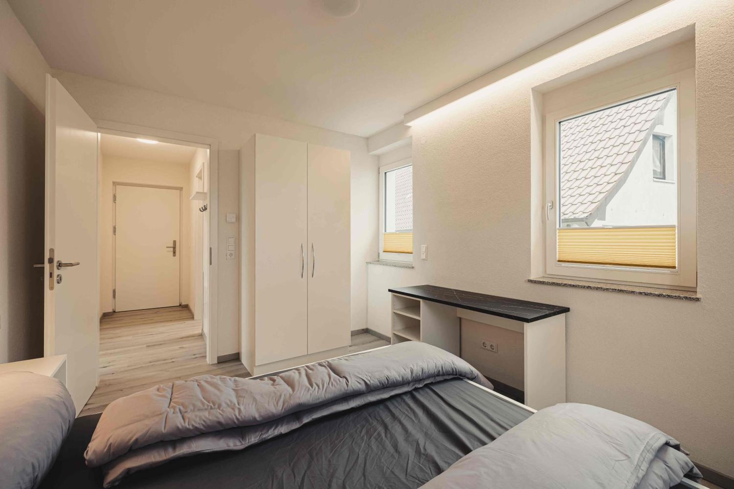 One-Bedroom Apartment photo 1