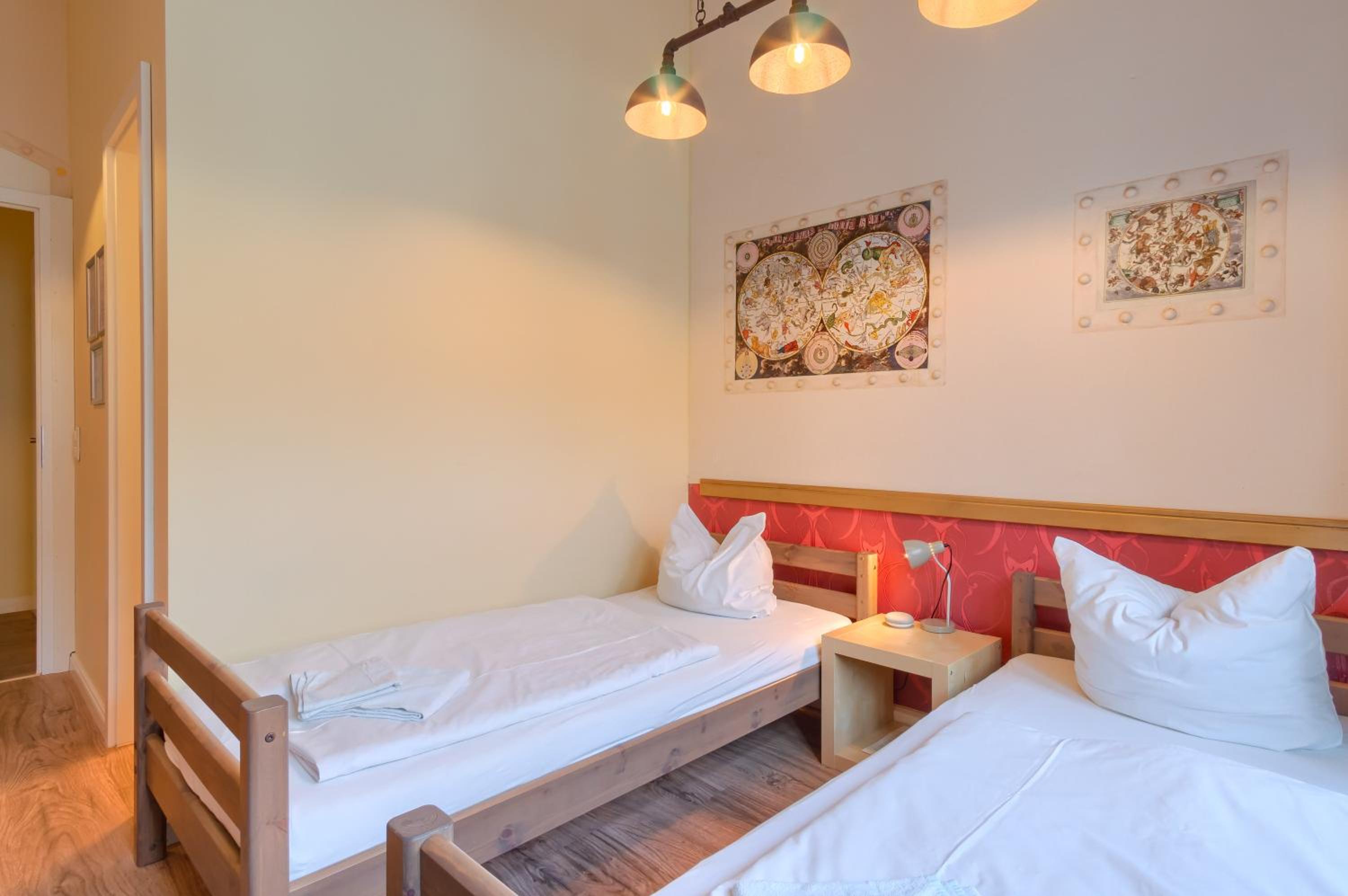 Twin Room - Photo 6