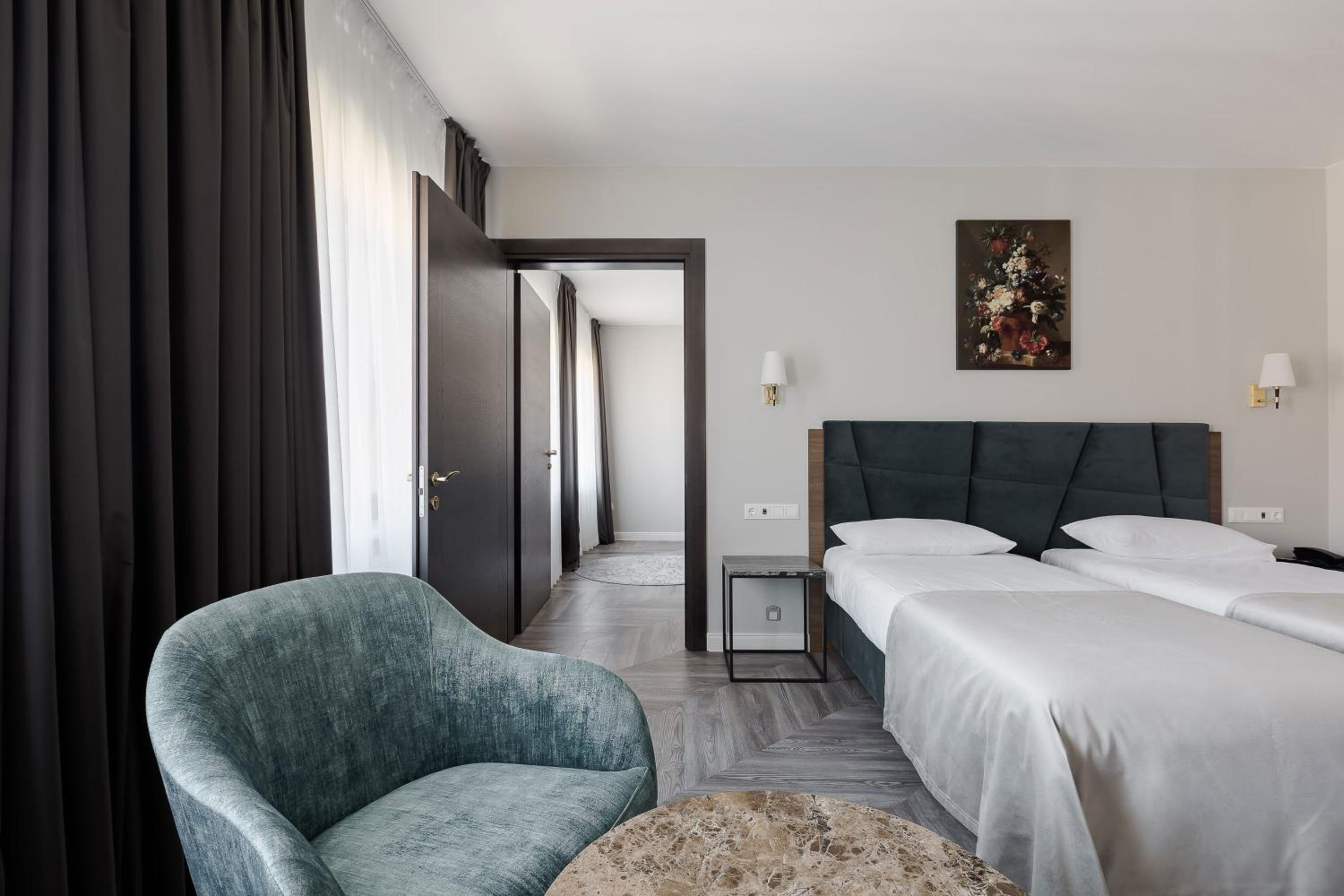 Superior Double Room - Disability Access - Photo 5