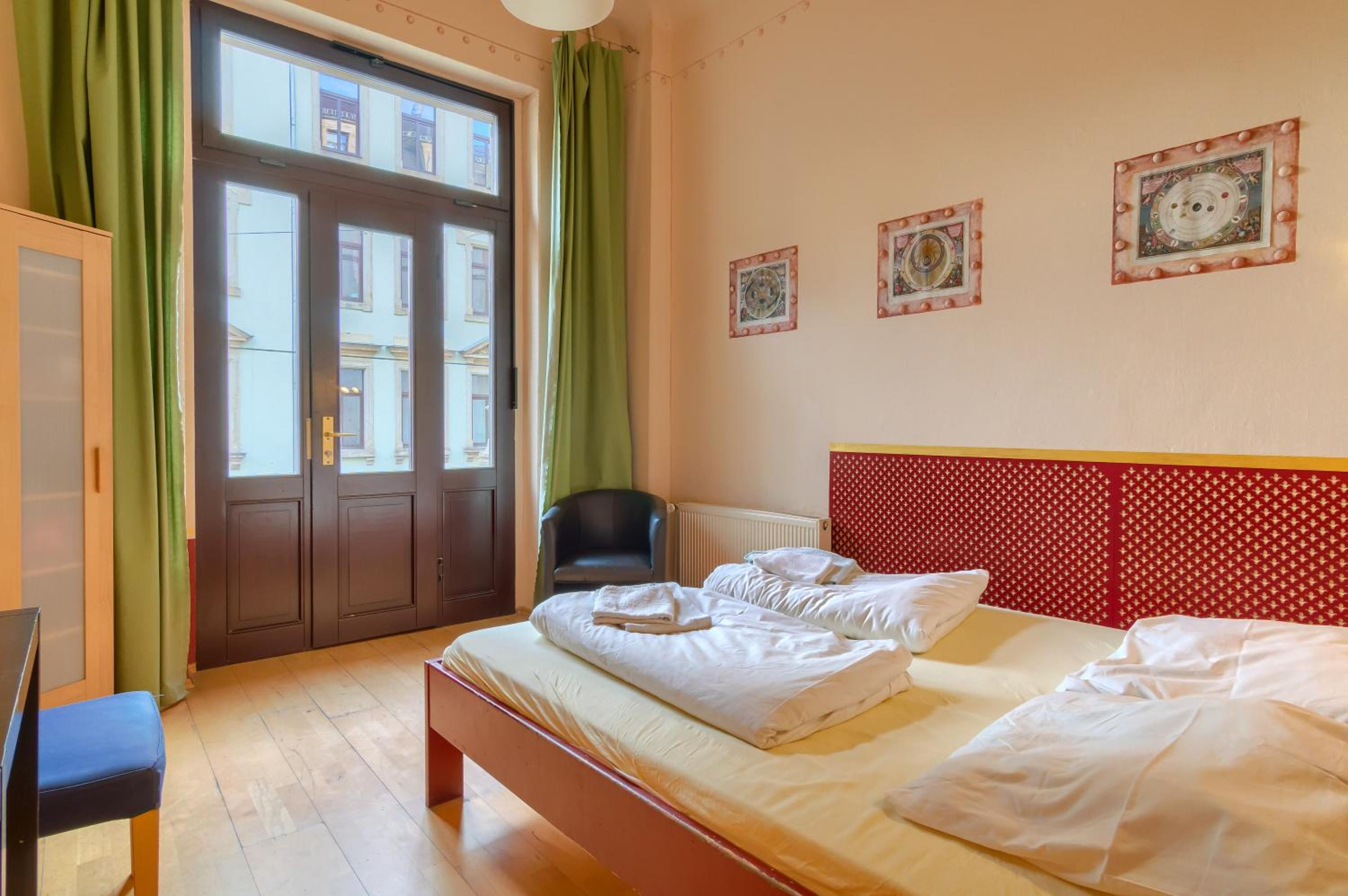Double Room - Photo 7
