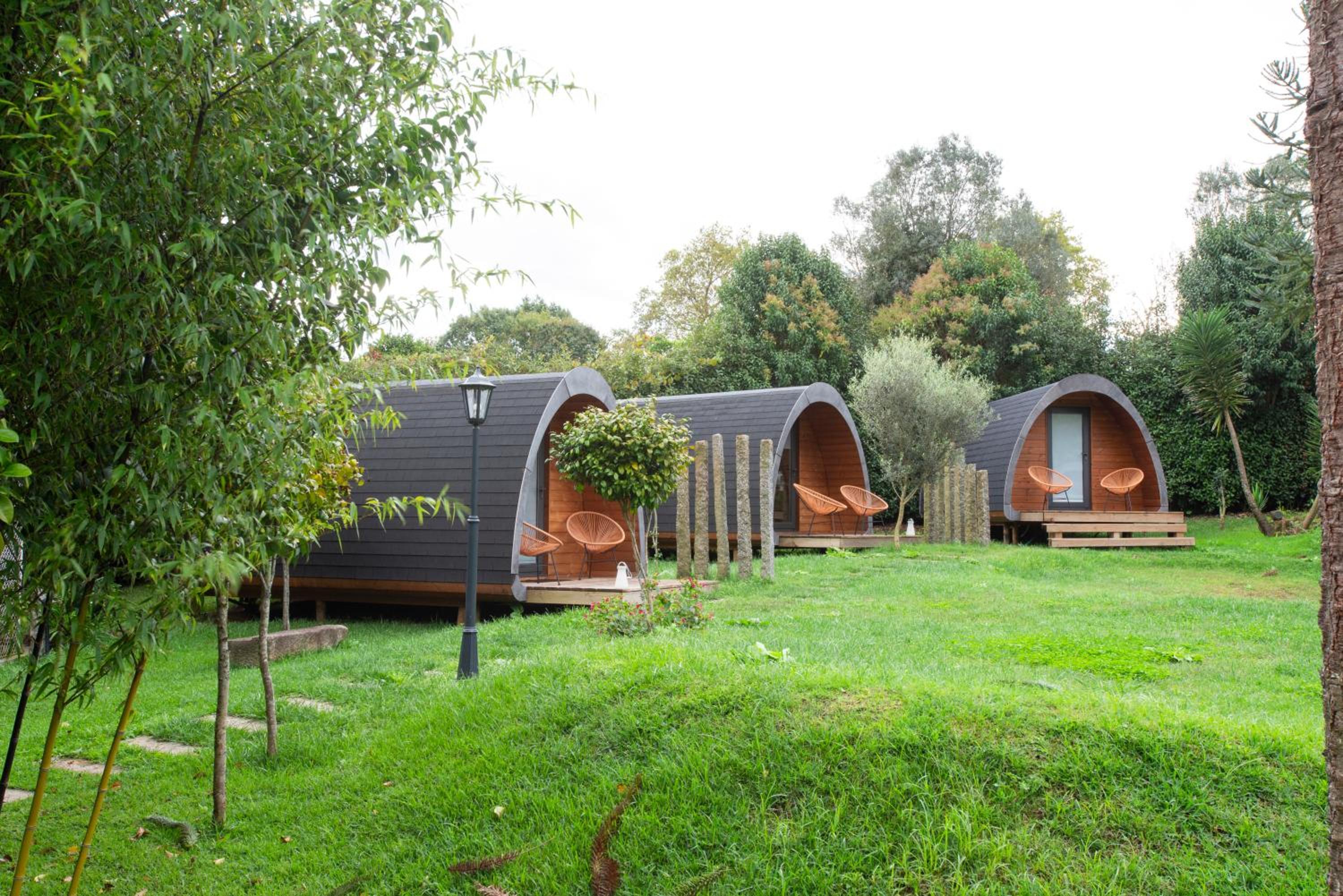 Bungalow with Garden View - Photo 2