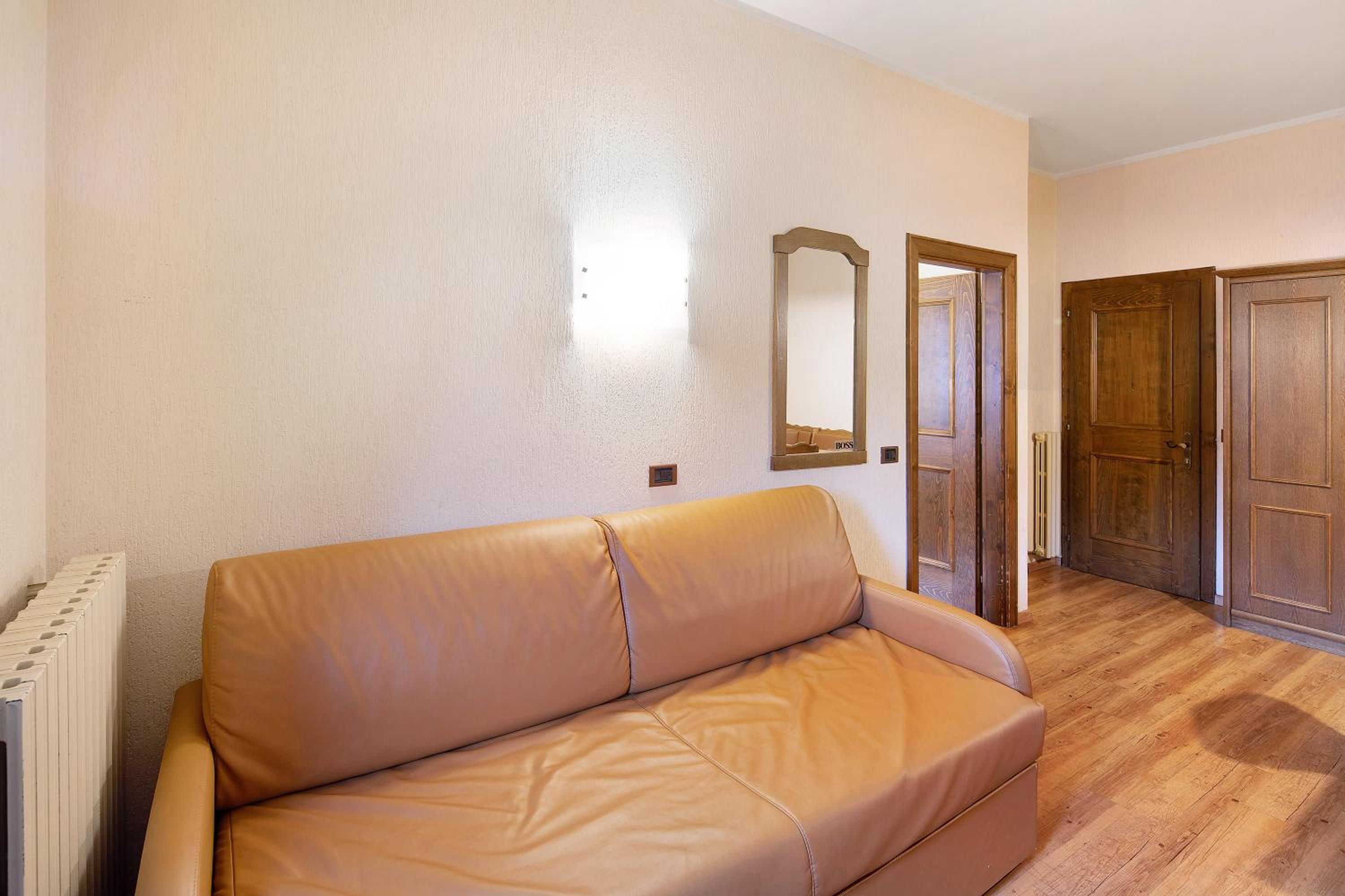 One-Bedroom Apartment with Garden