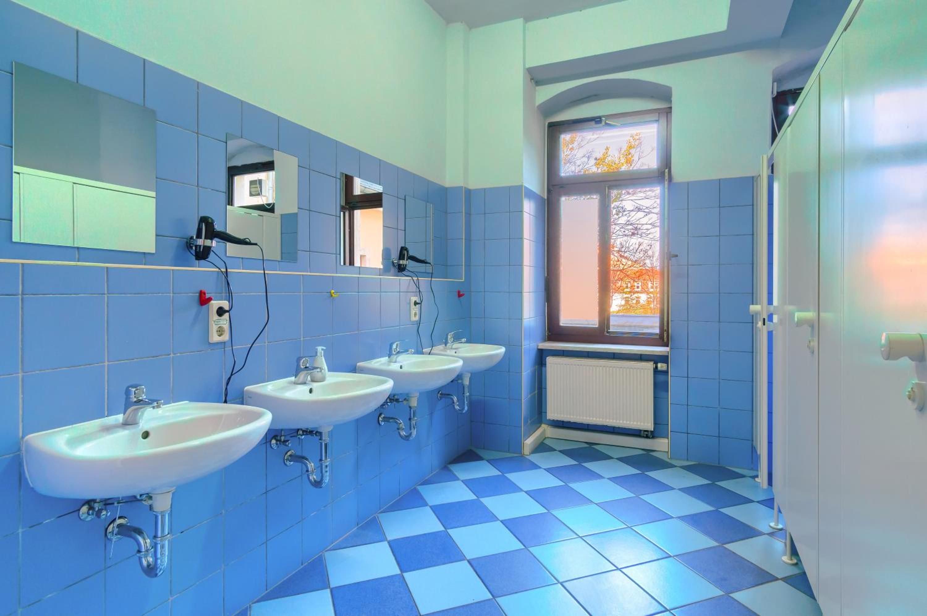 Twin Room with Shared Bathroom photo 3