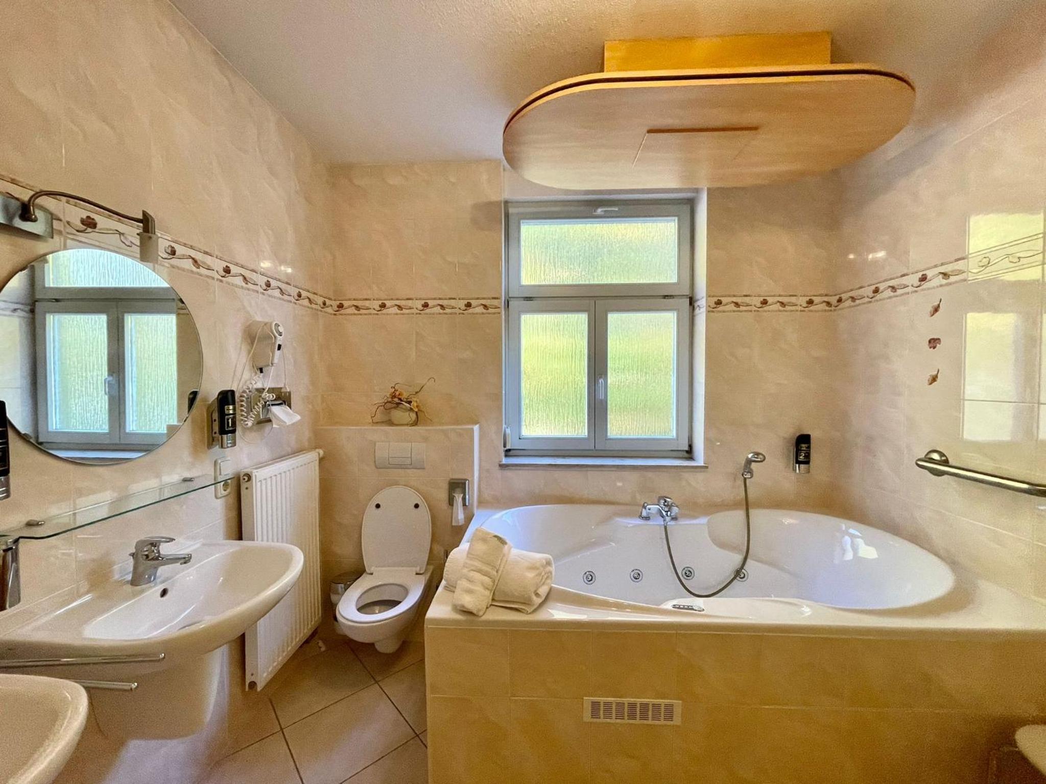 Suite - Photo 4
