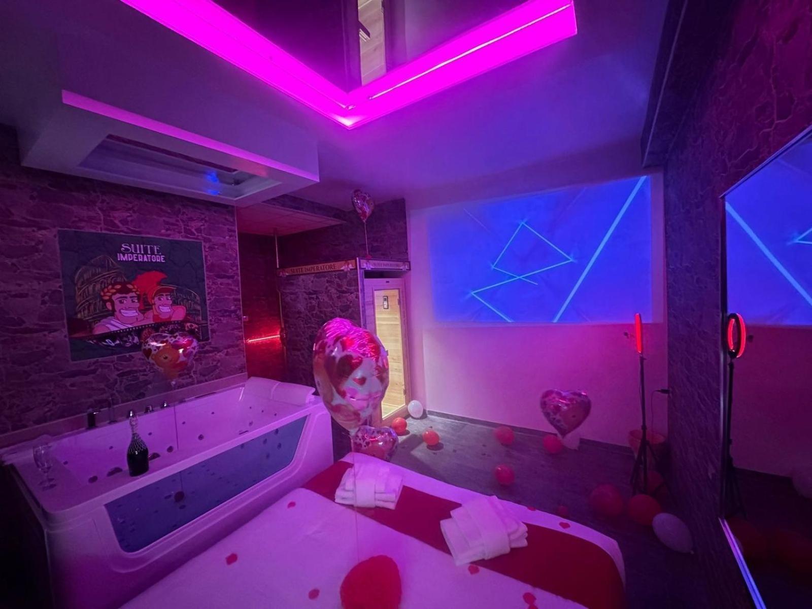 Deluxe Suite with Spa Bath