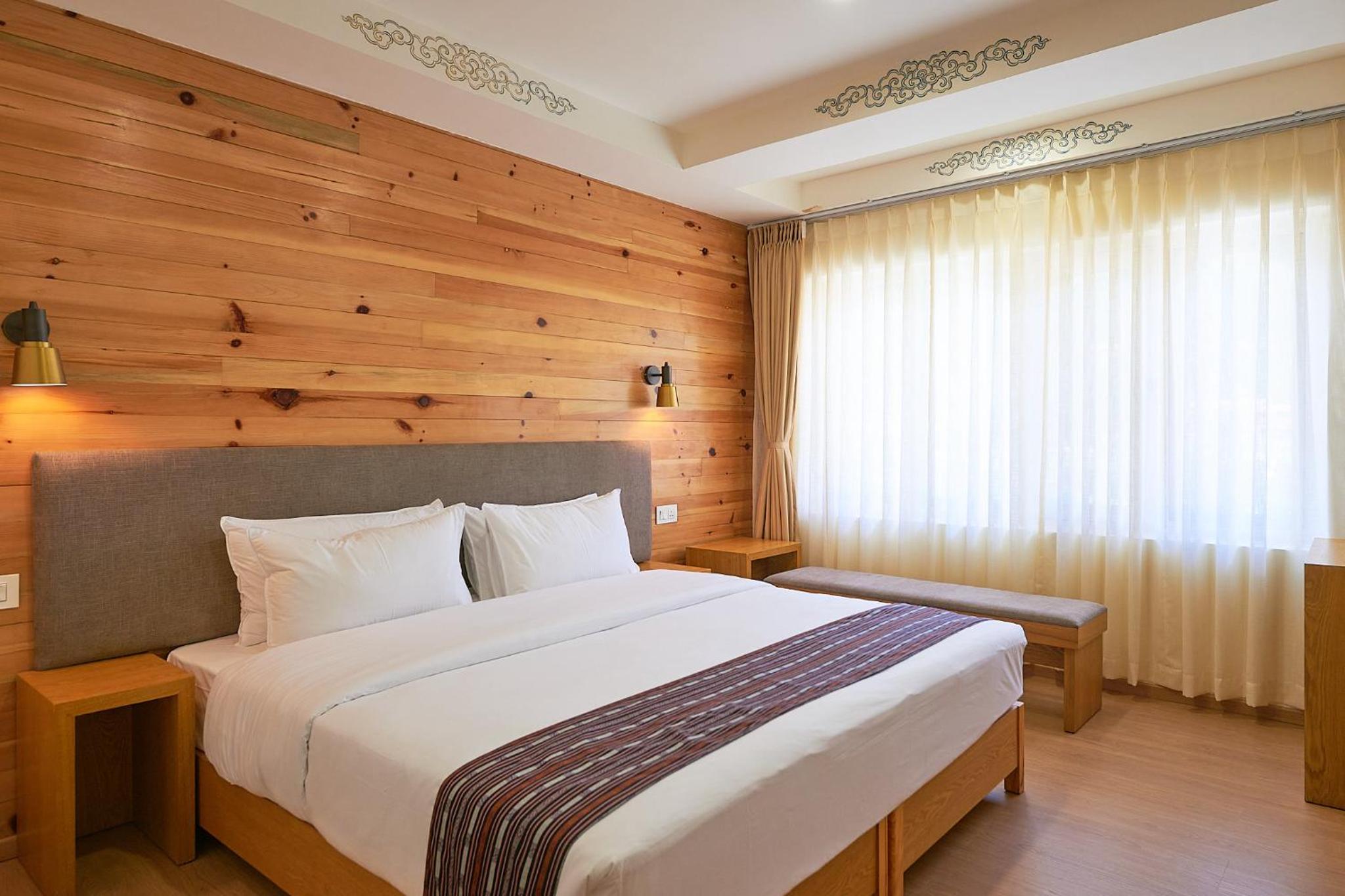 Deluxe Double or Twin Room with City View