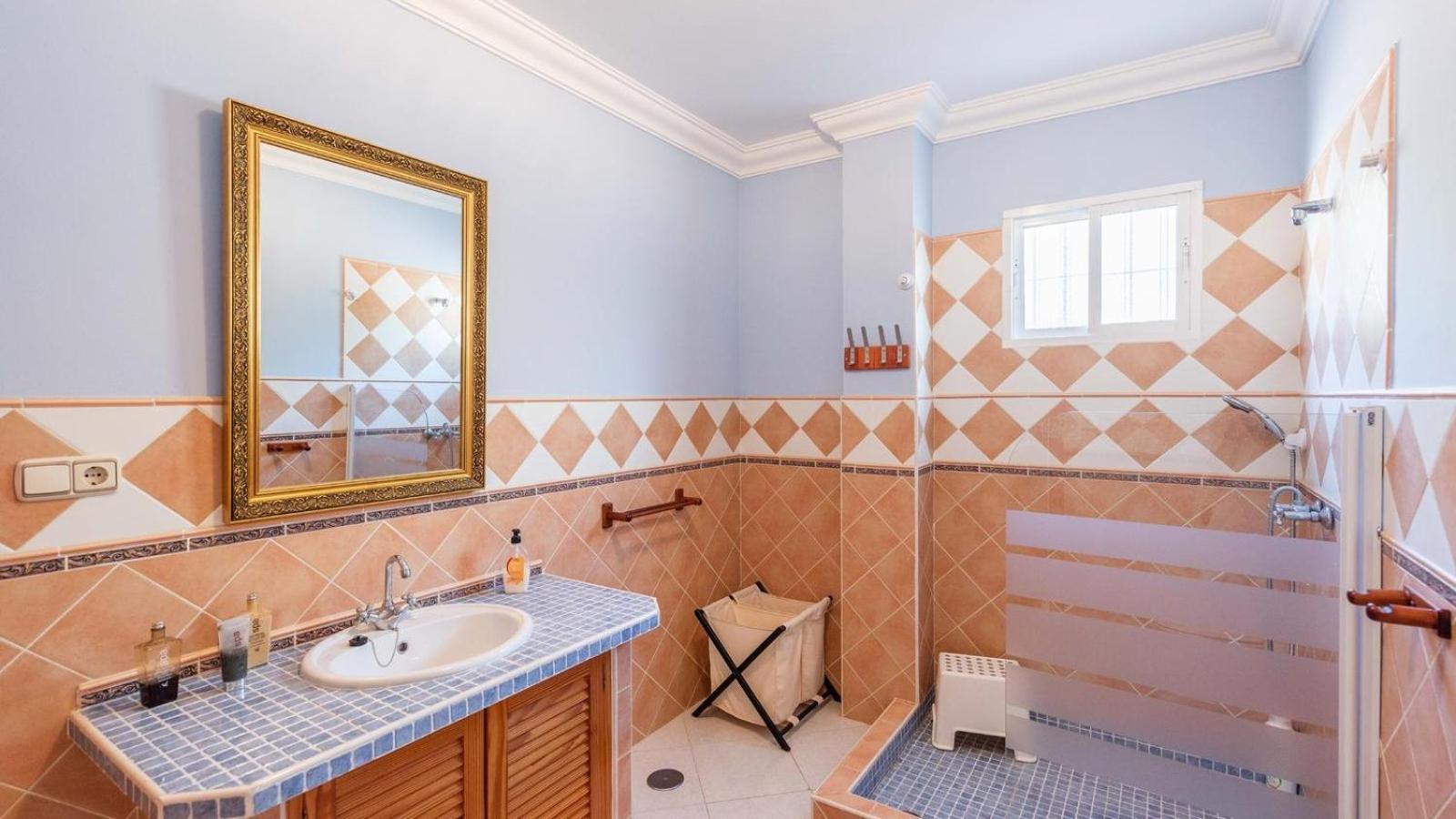 Casa de cinco habitaciones