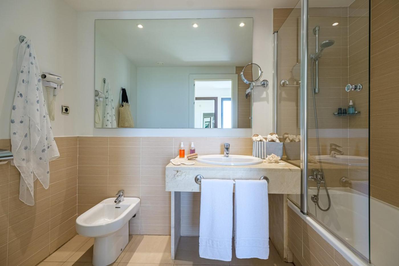 Junior Suite with Sea View photo 3