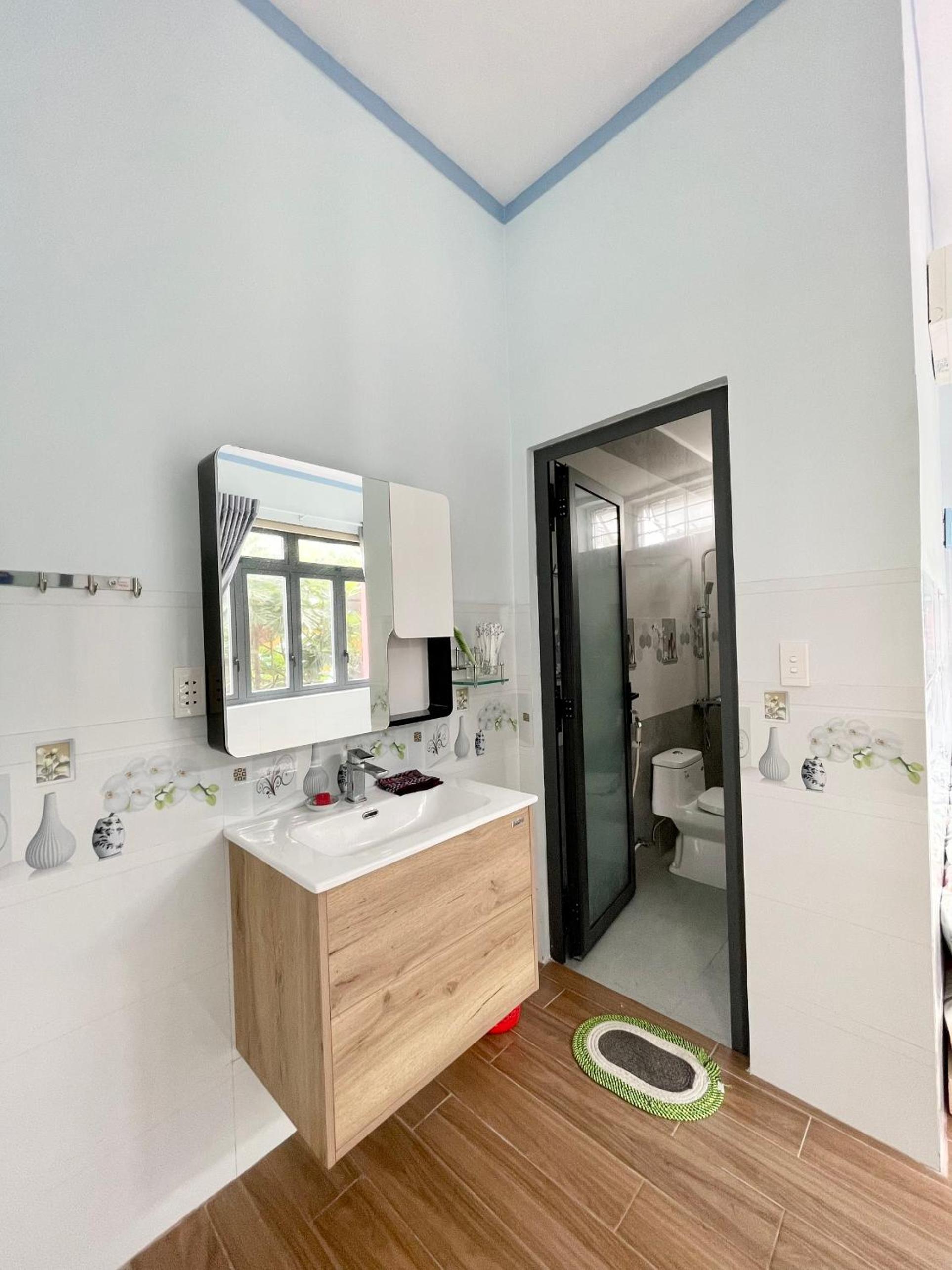 Family Room with Private Bathroom photo 3