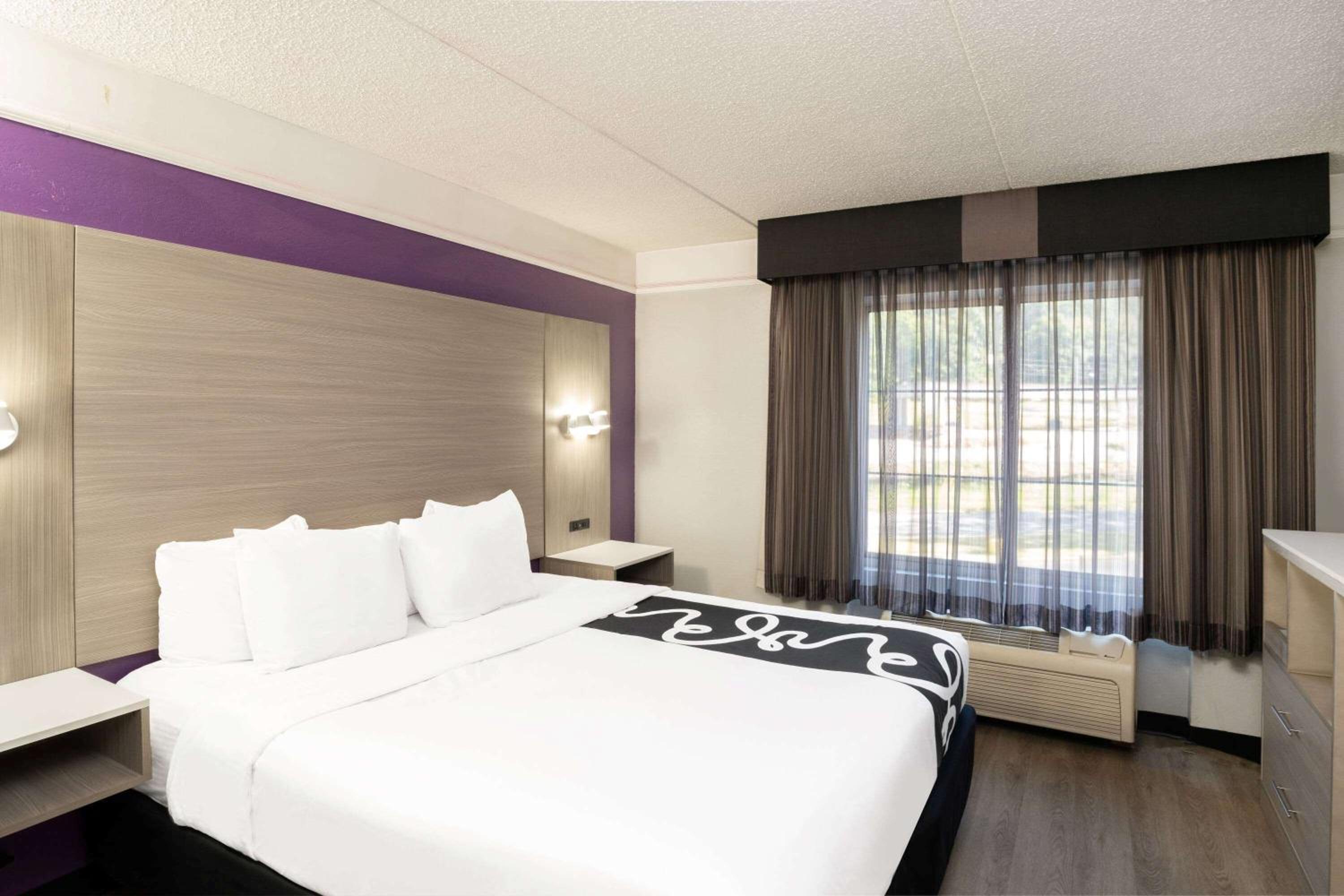 King Suite - Photo 4