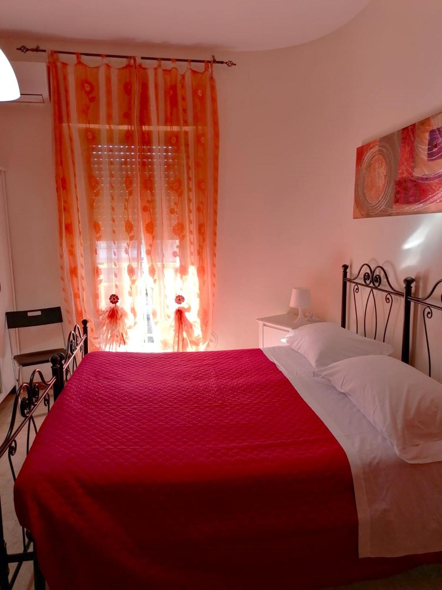 Double Room with Private Bathroom - Photo 6