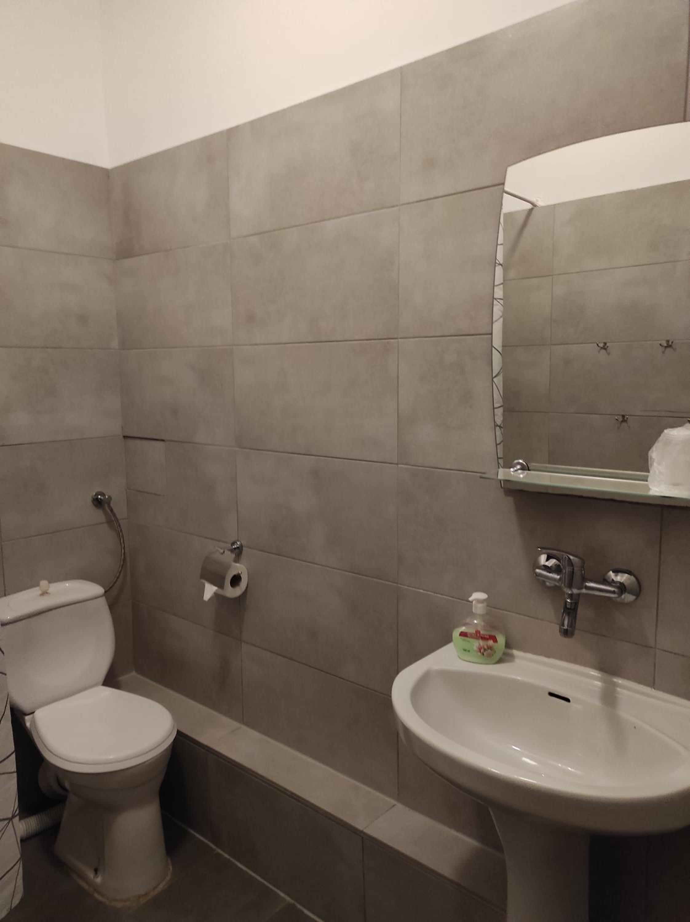 Standard Quadruple Room - Photo 3