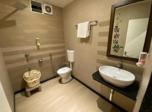 Standard Twin Room - Photo 3