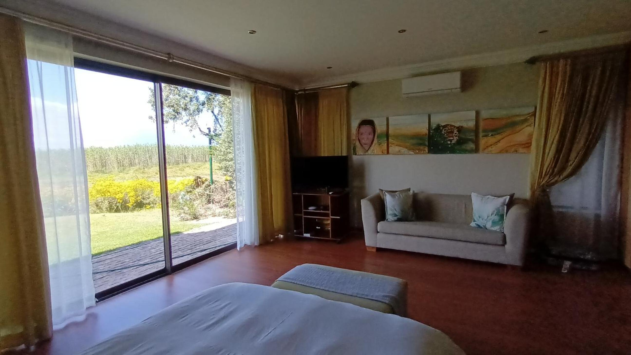 Executive Suite with Mountain View - Photo 16