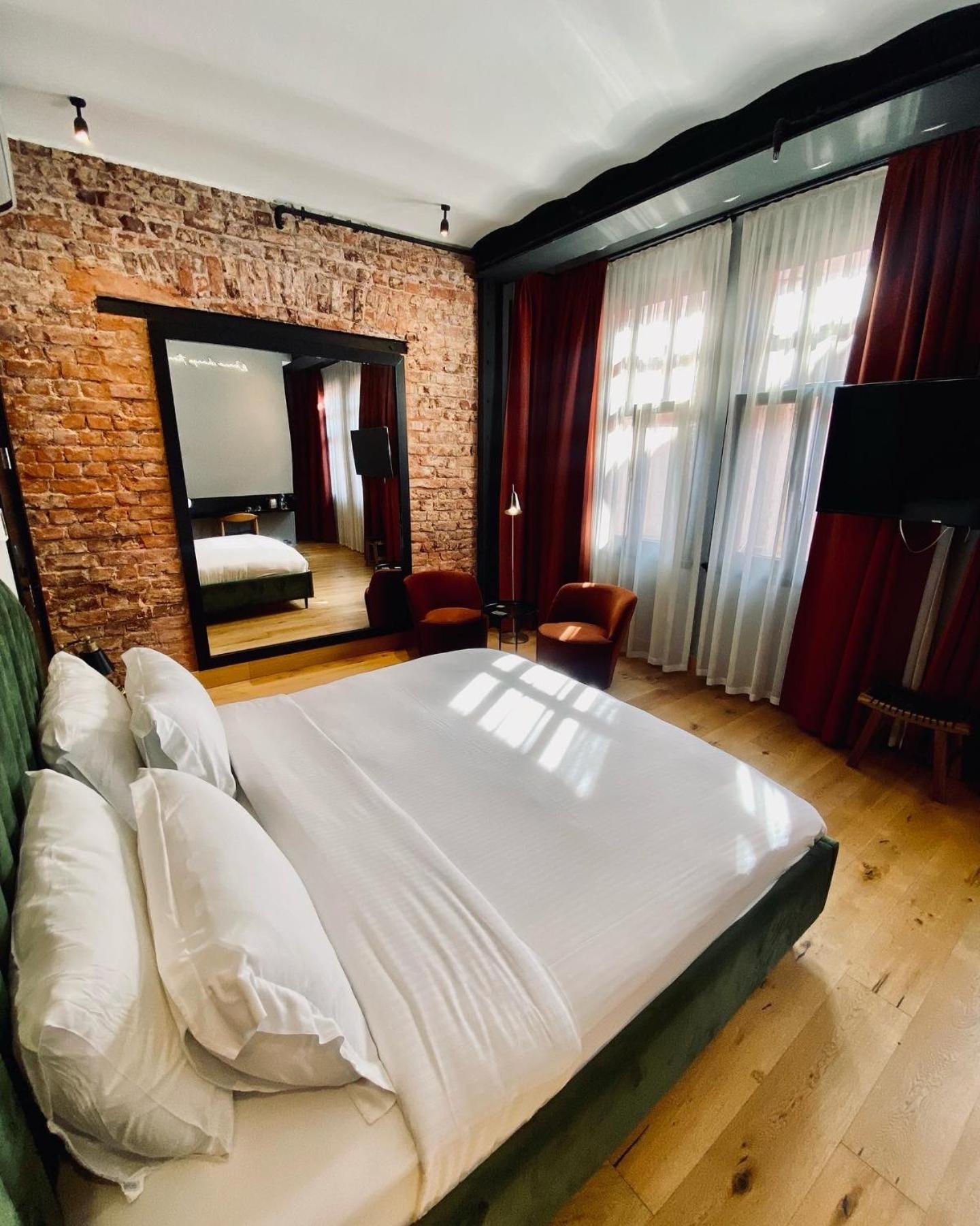 Superior Double Room Street View photo 3