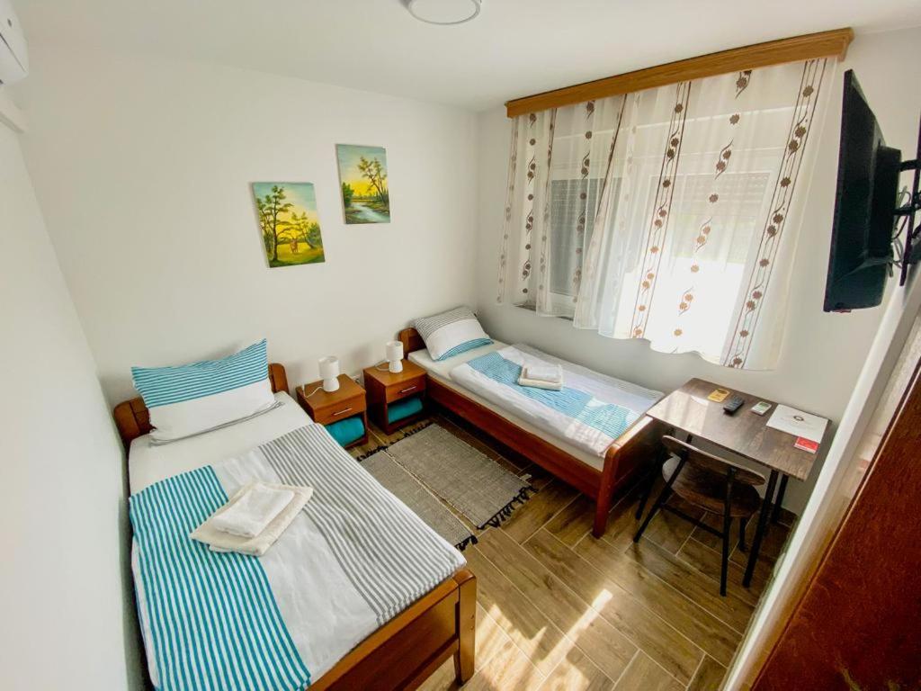Standard Twin Room photo 1