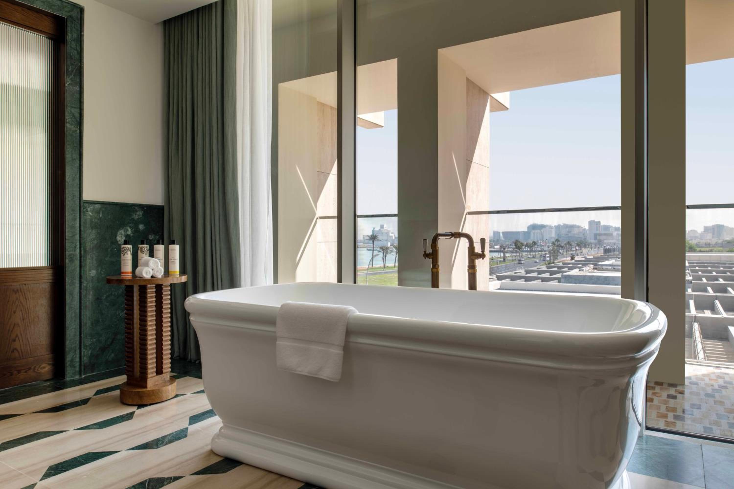 Corniche View Suite - Photo 3
