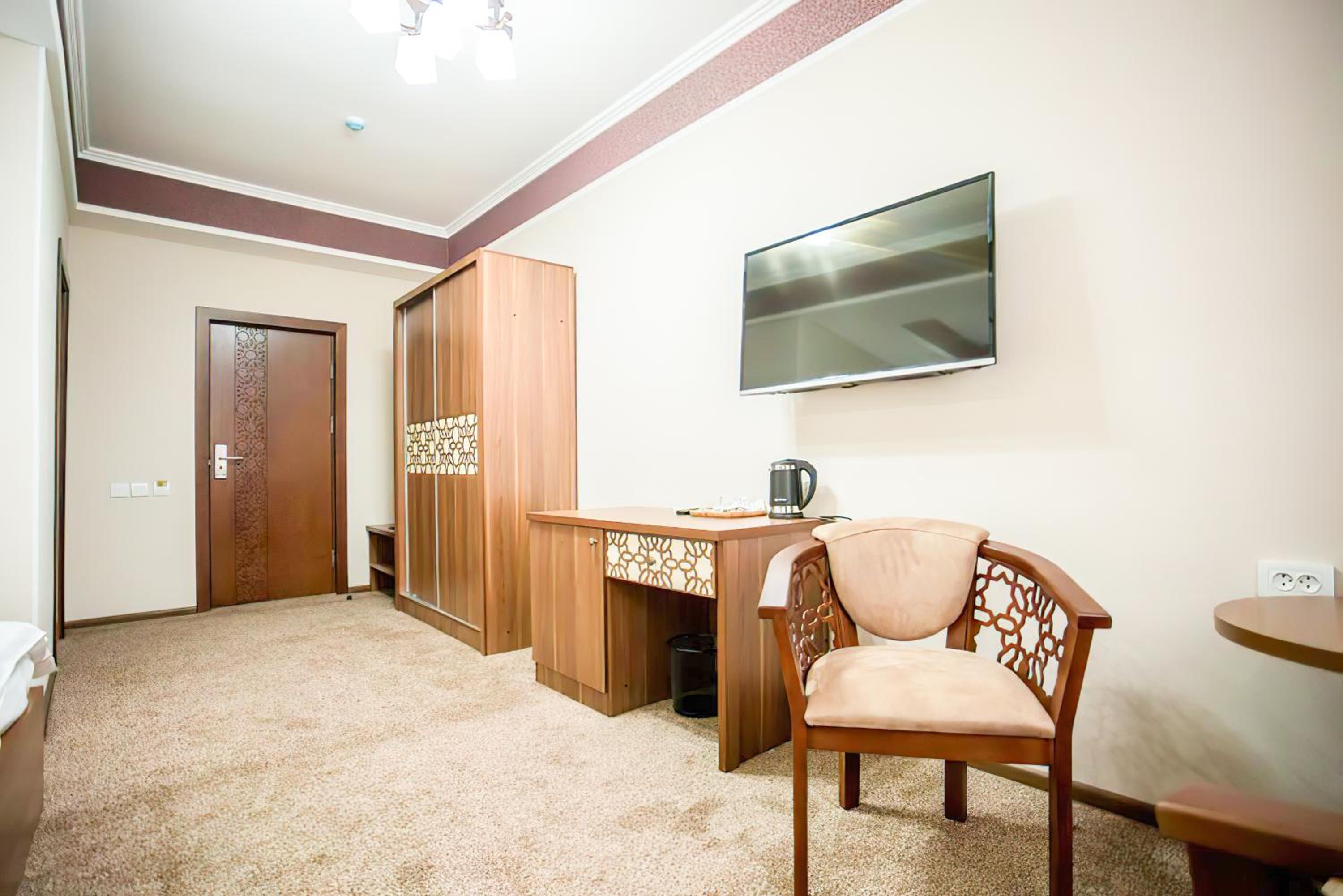 Standard Twin Room - Photo 5