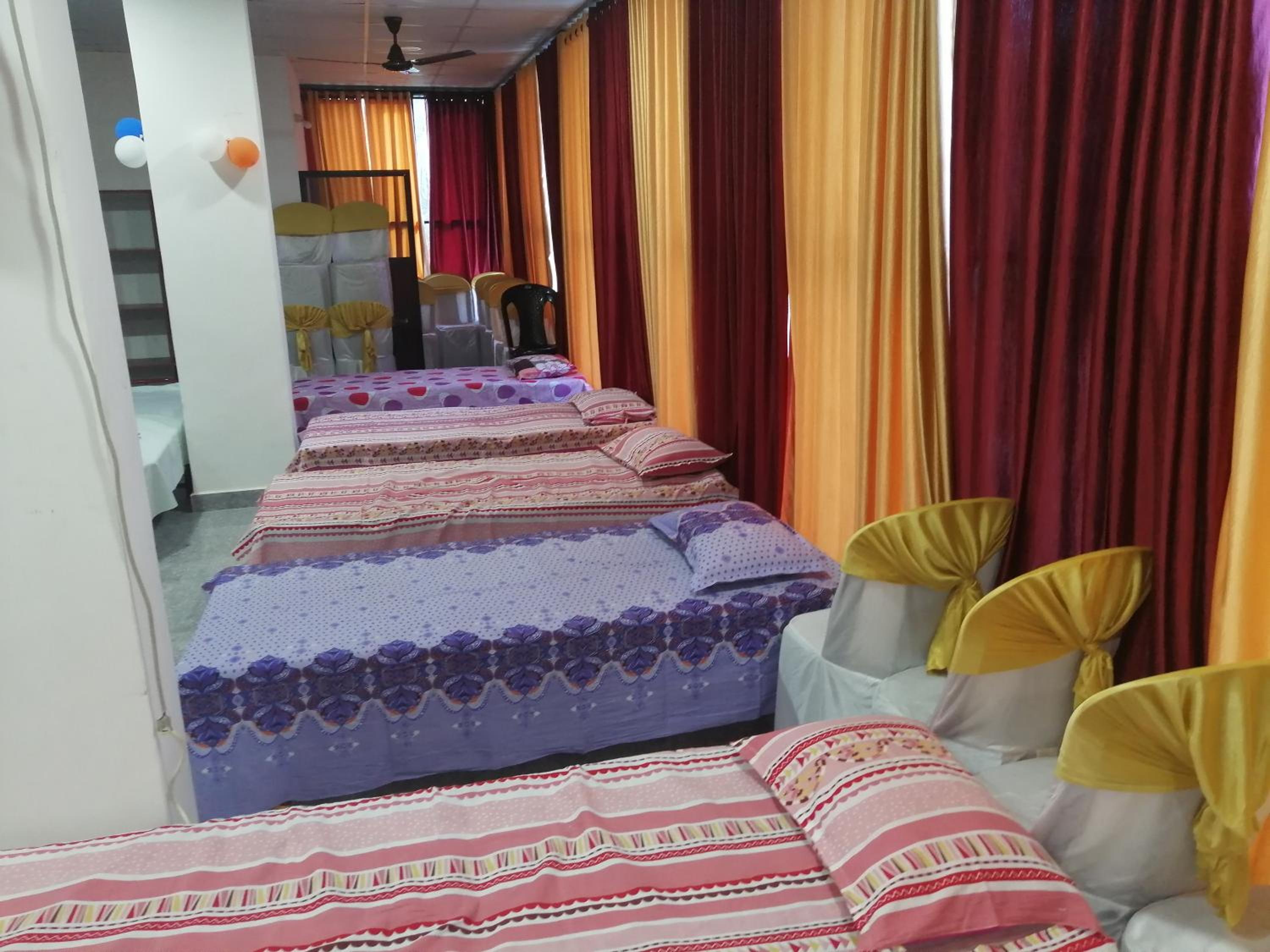10-Bed Male Dormitory Room photo 2