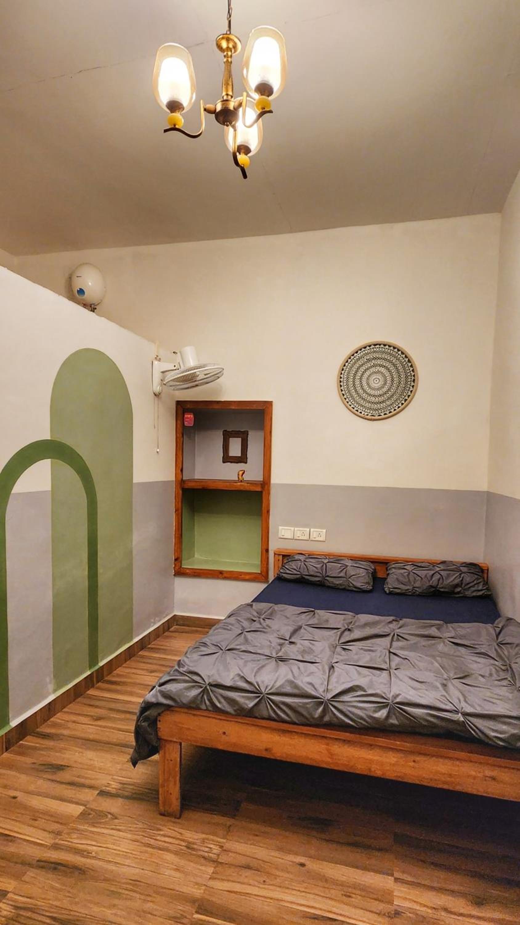 Standard Double Room - Photo 13