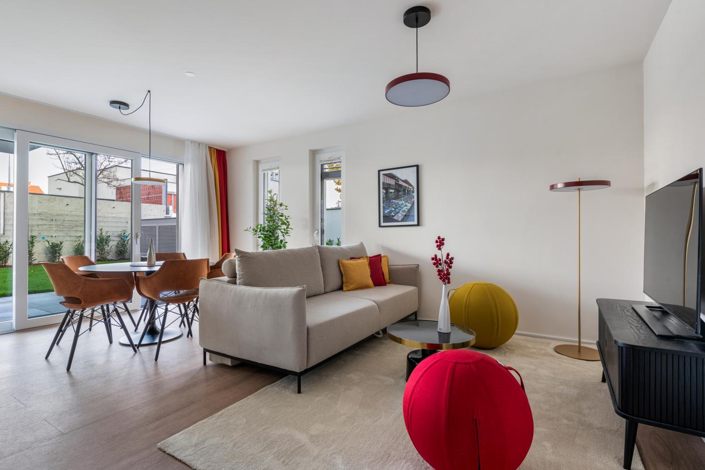 Apartment with Garden View