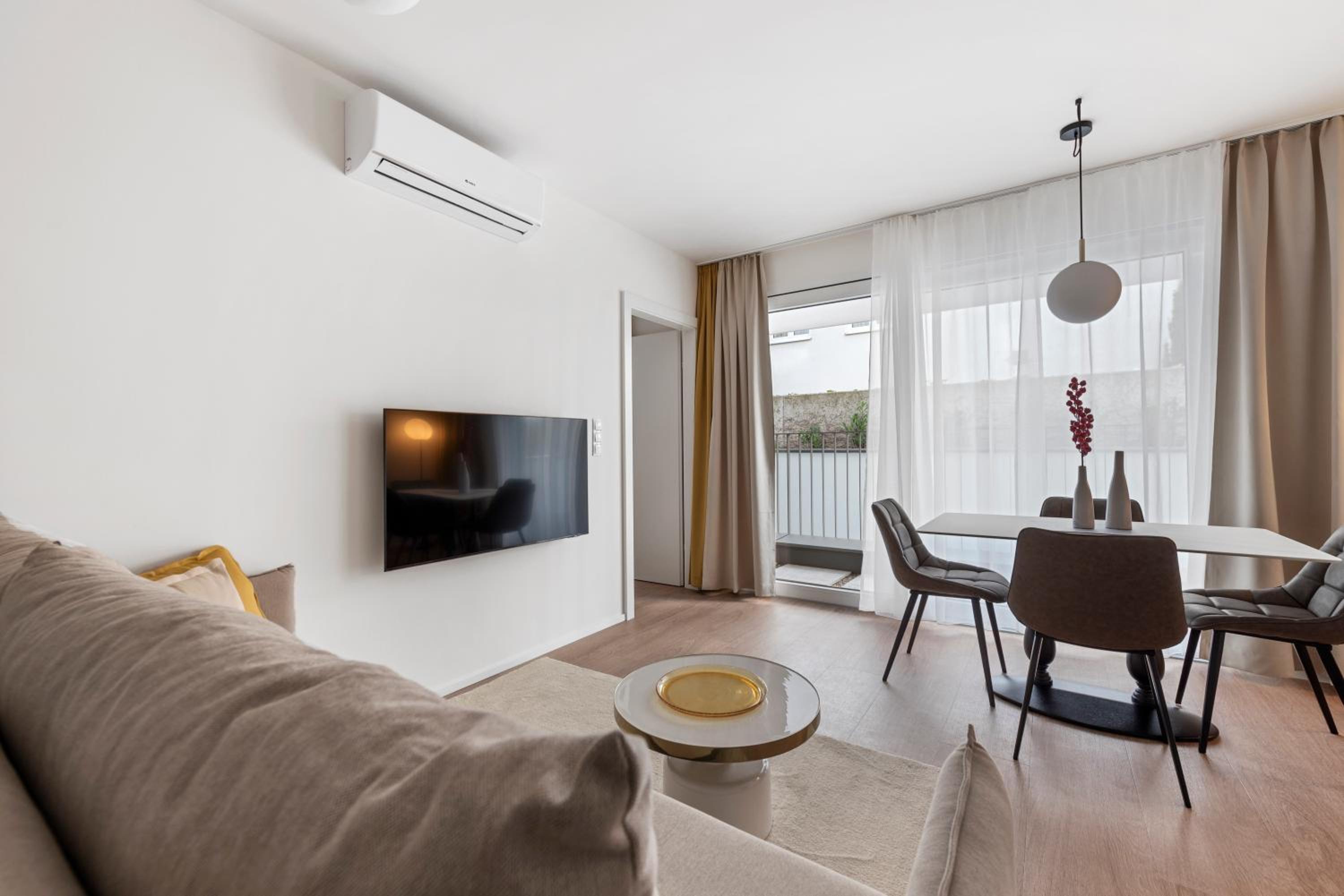 One-Bedroom Apartment