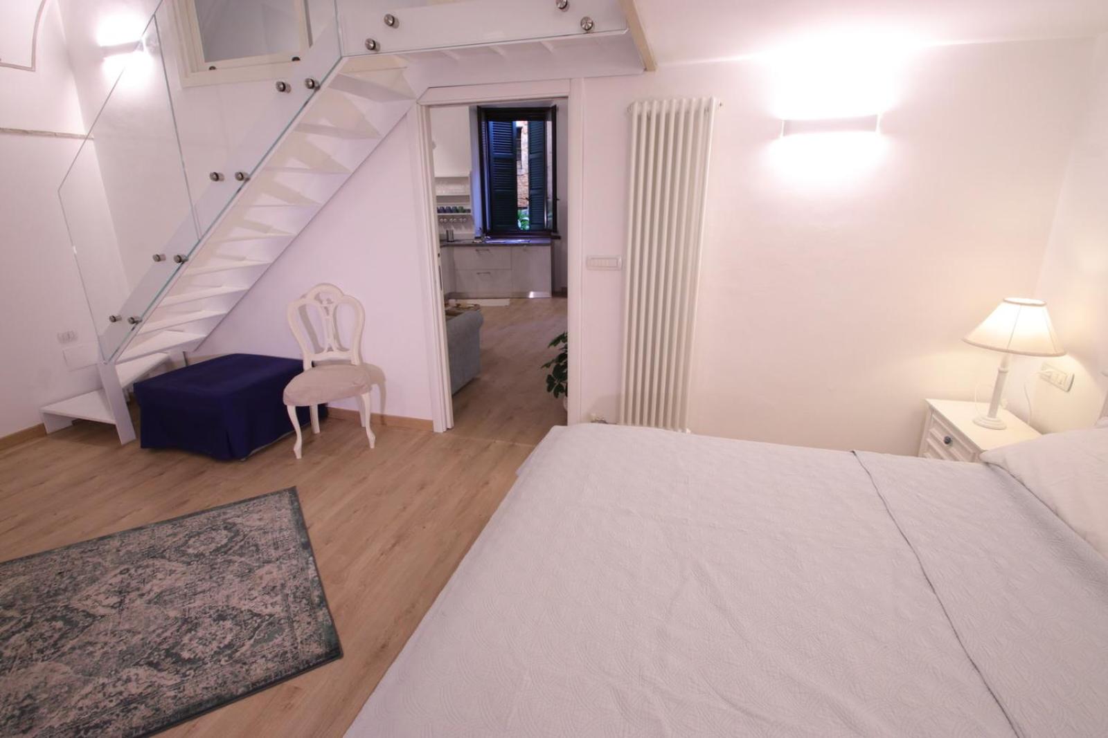 One-Bedroom Apartment photo 2