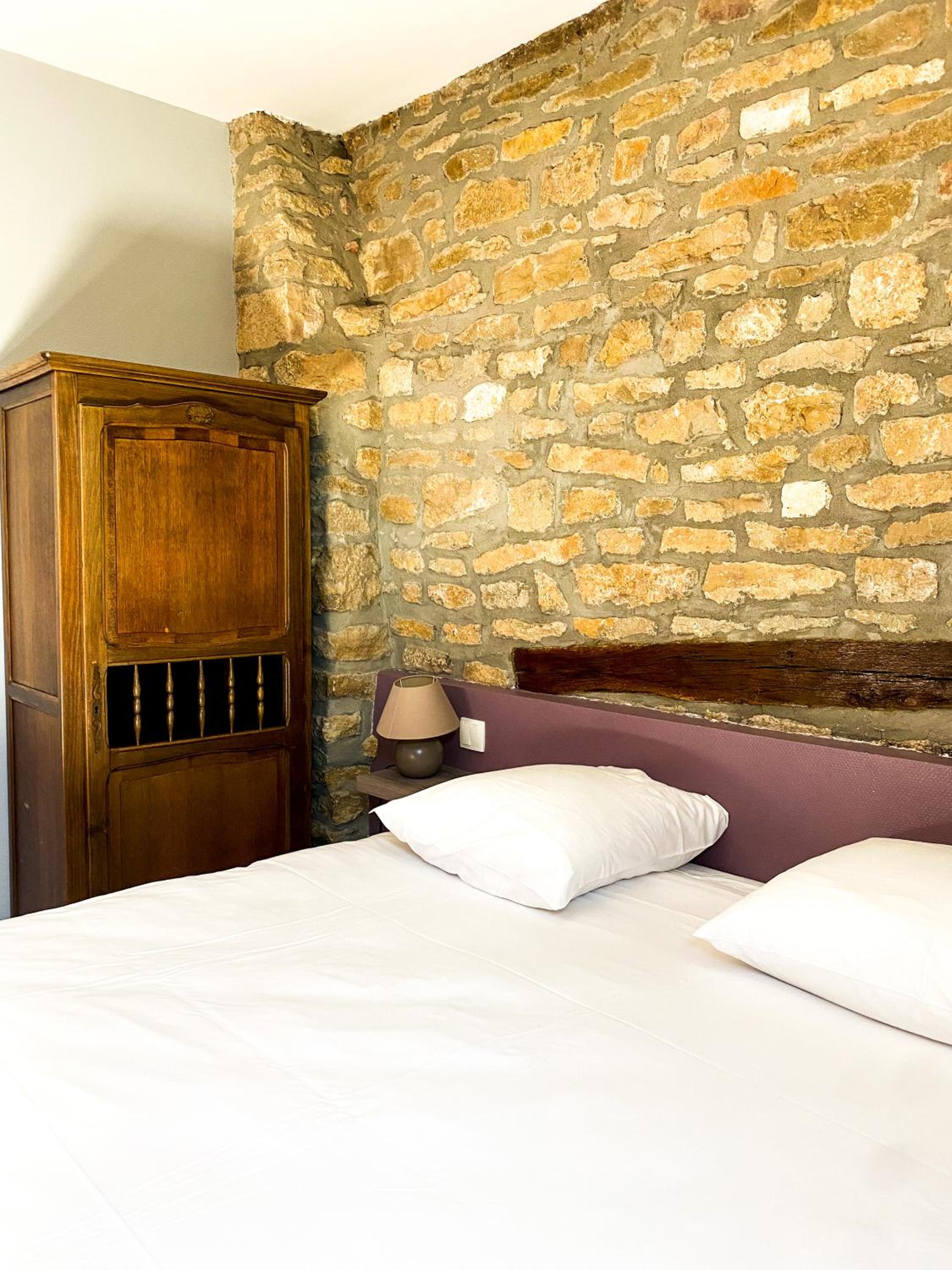 Double Room with Private Bathroom - Photo 5