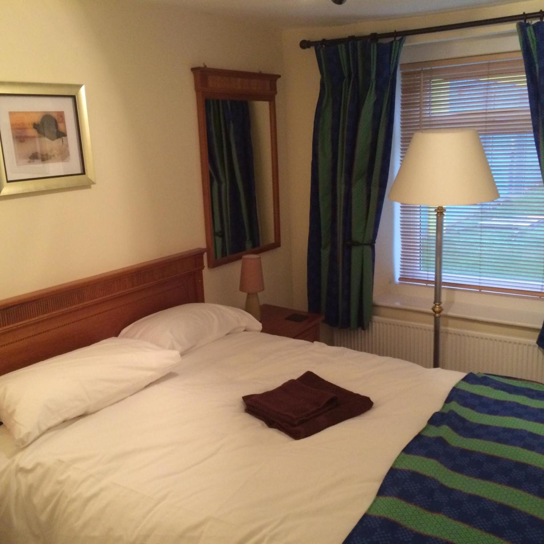 Budget Double Room - Photo 2