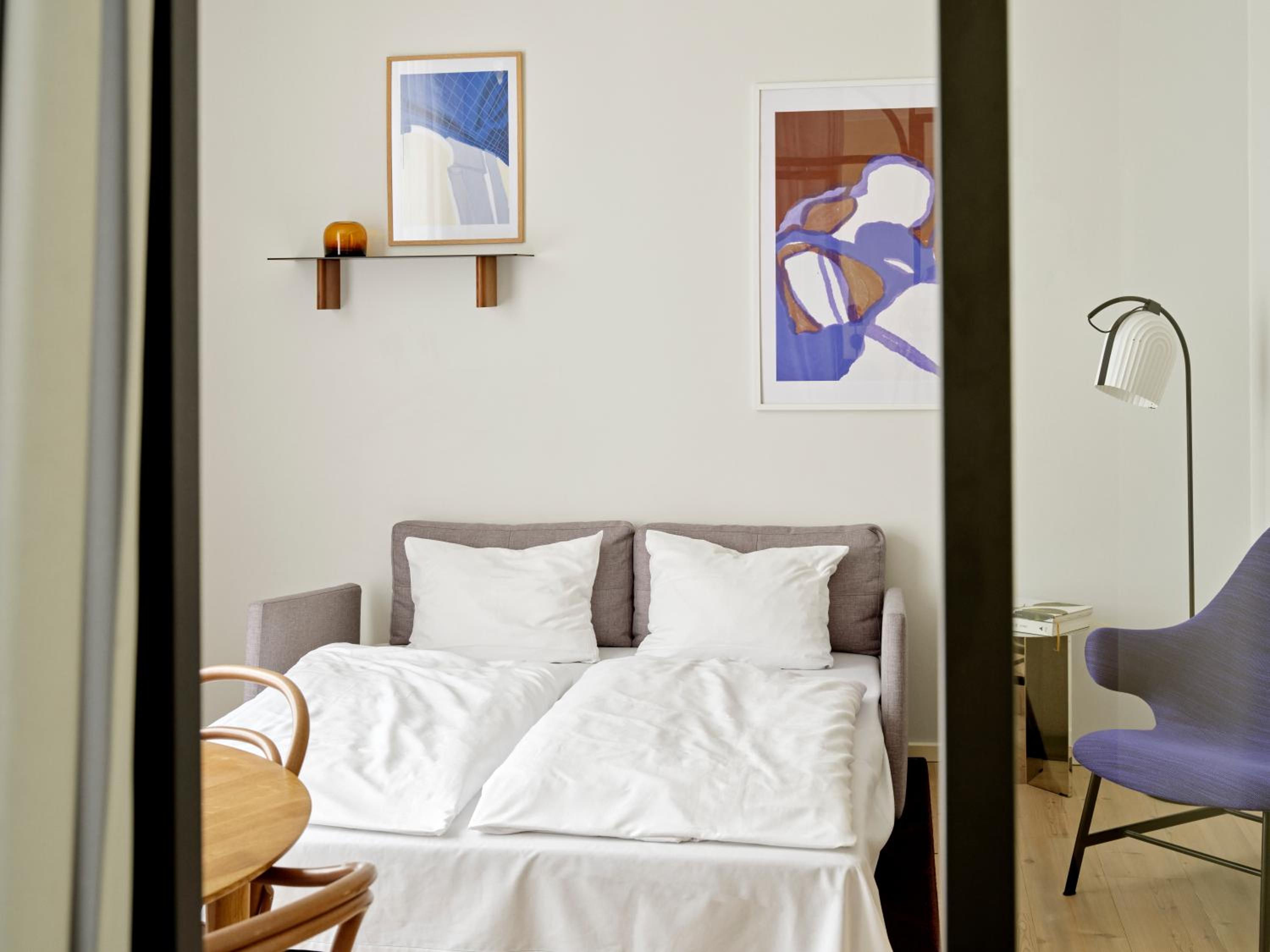 One-Bedroom Apartment (4 Adults) - Photo 15