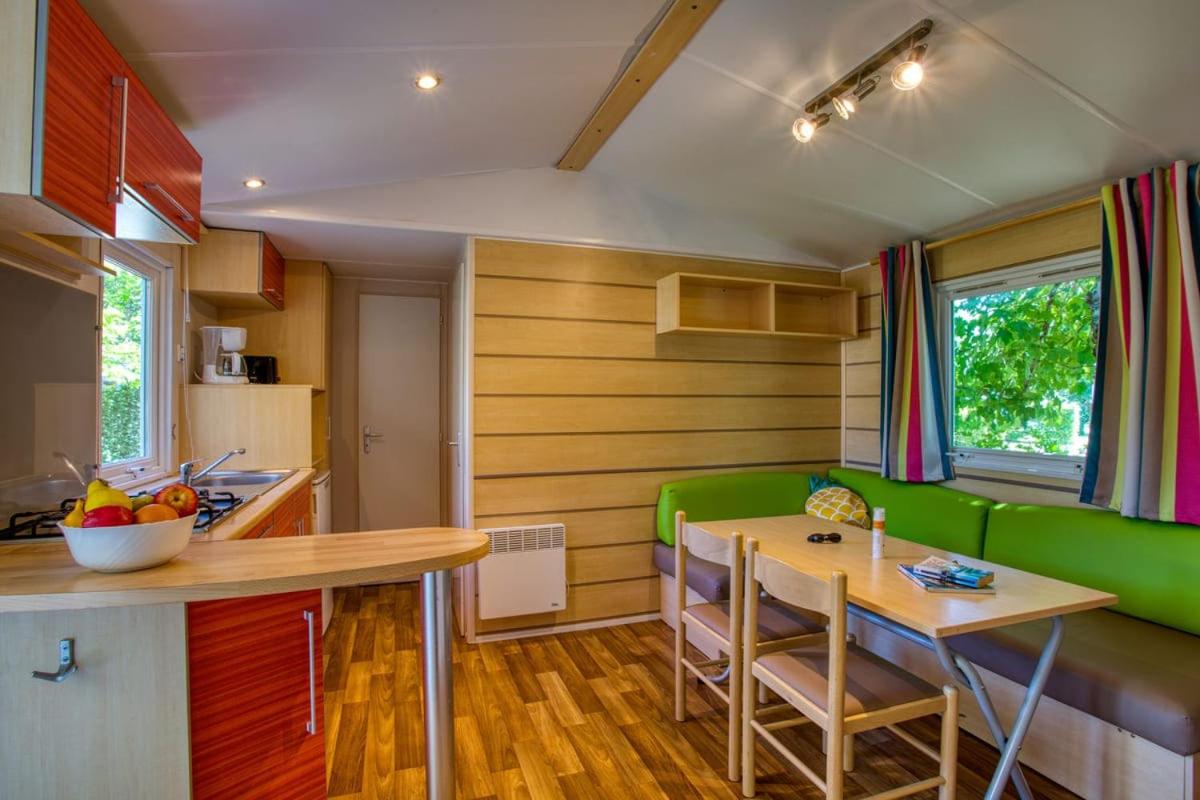 Mobile Home photo 3