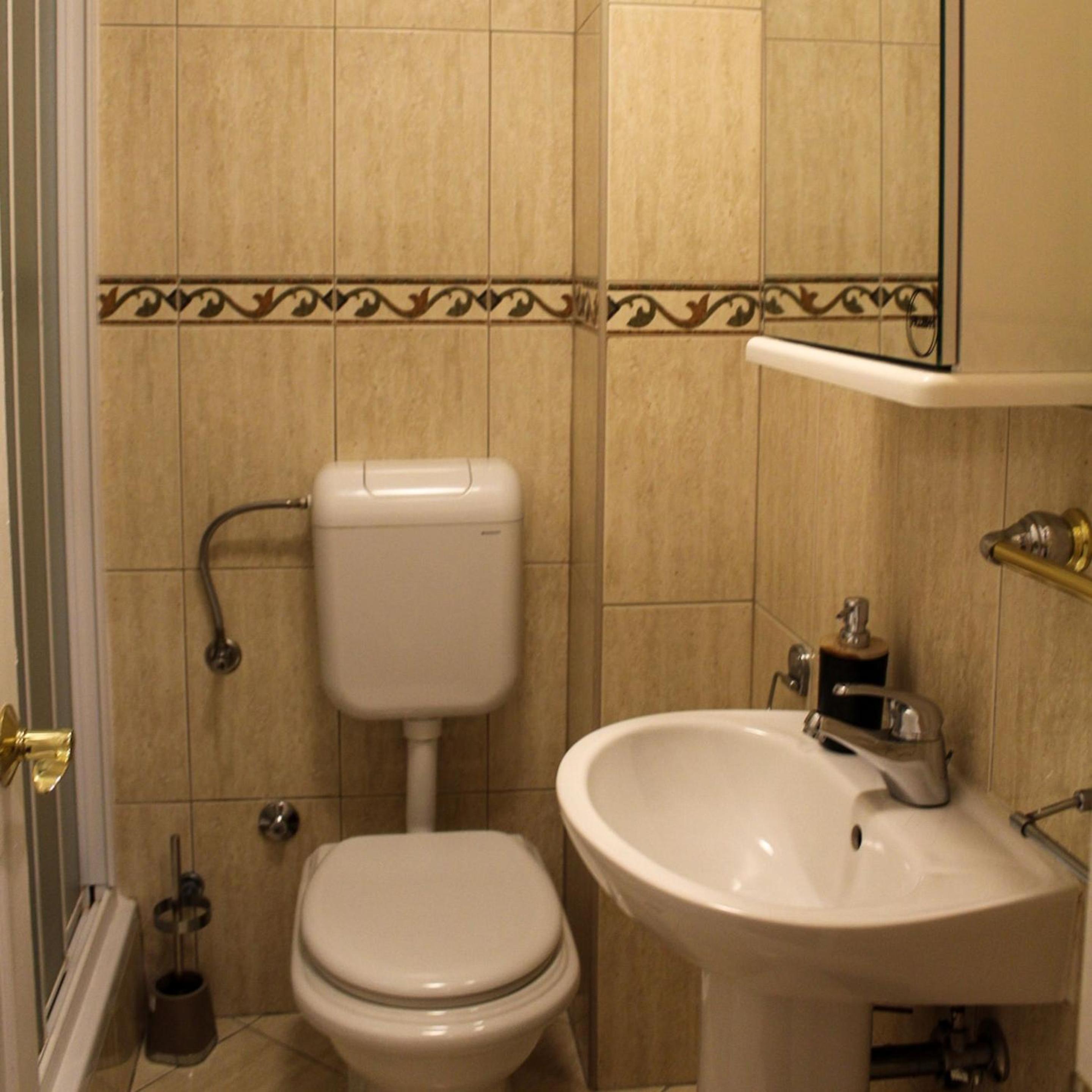 Single Room photo 3