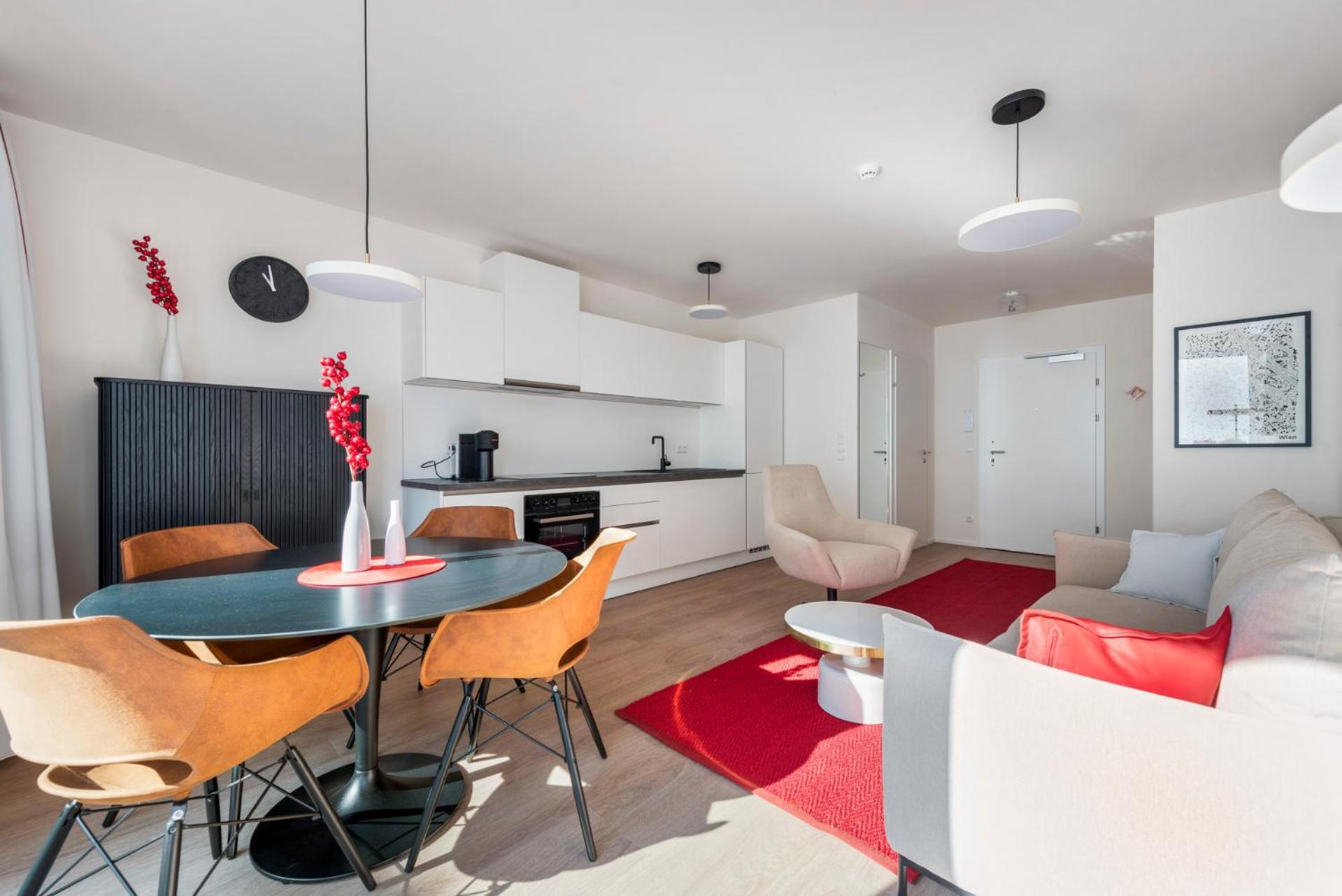 Apartment with Lake View