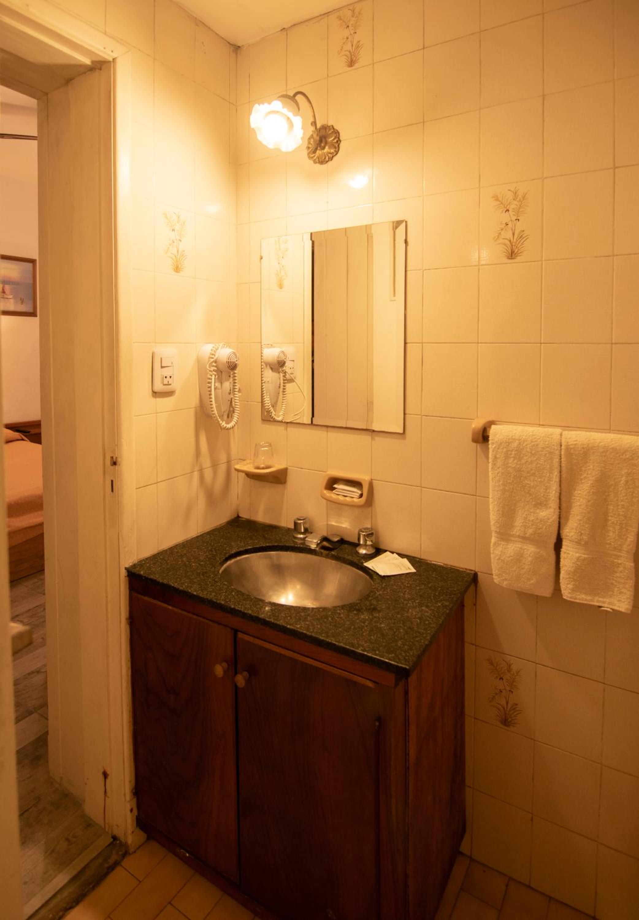 Standard Triple Room photo 2