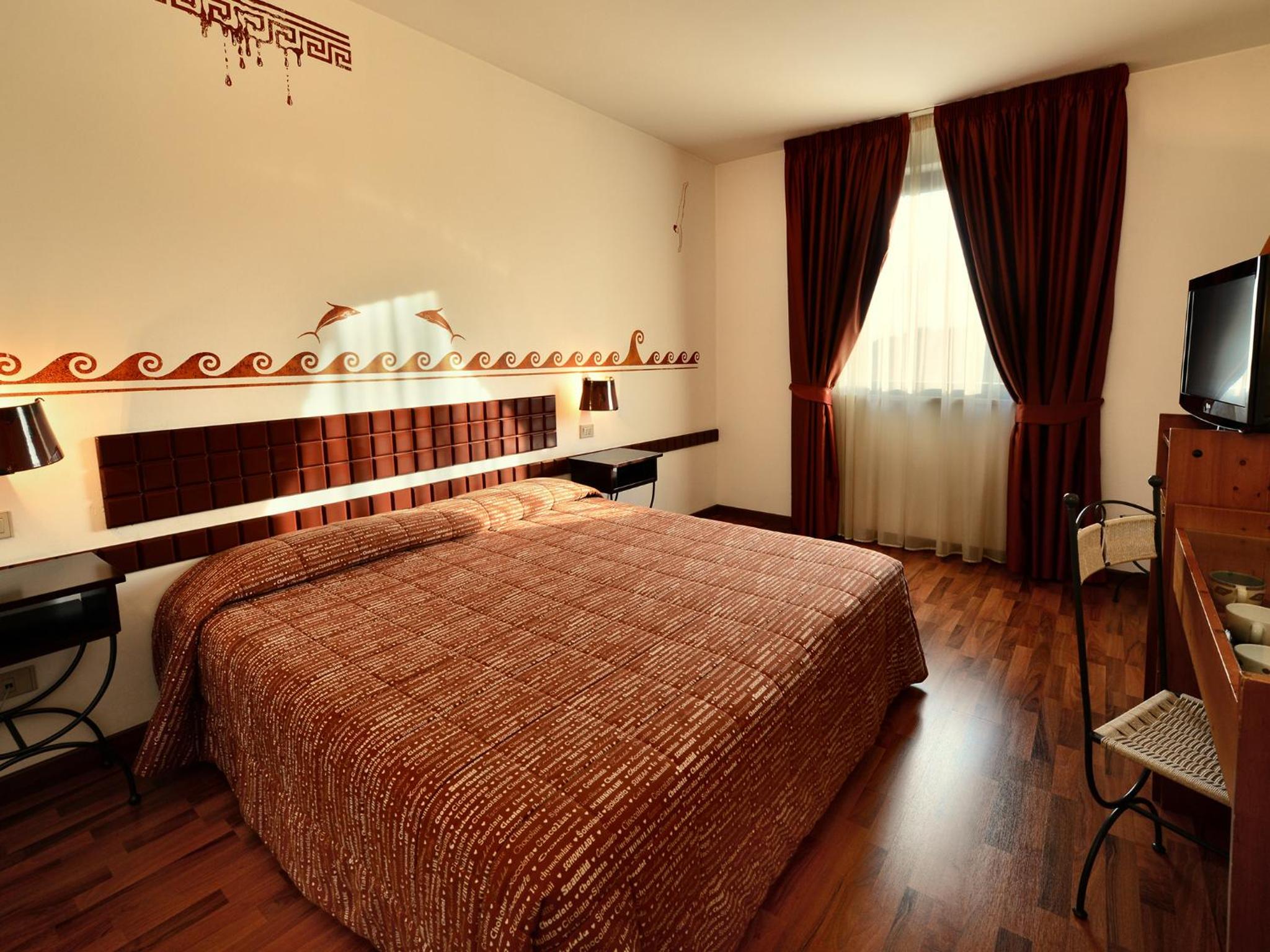 Double or Twin Room - Photo 1