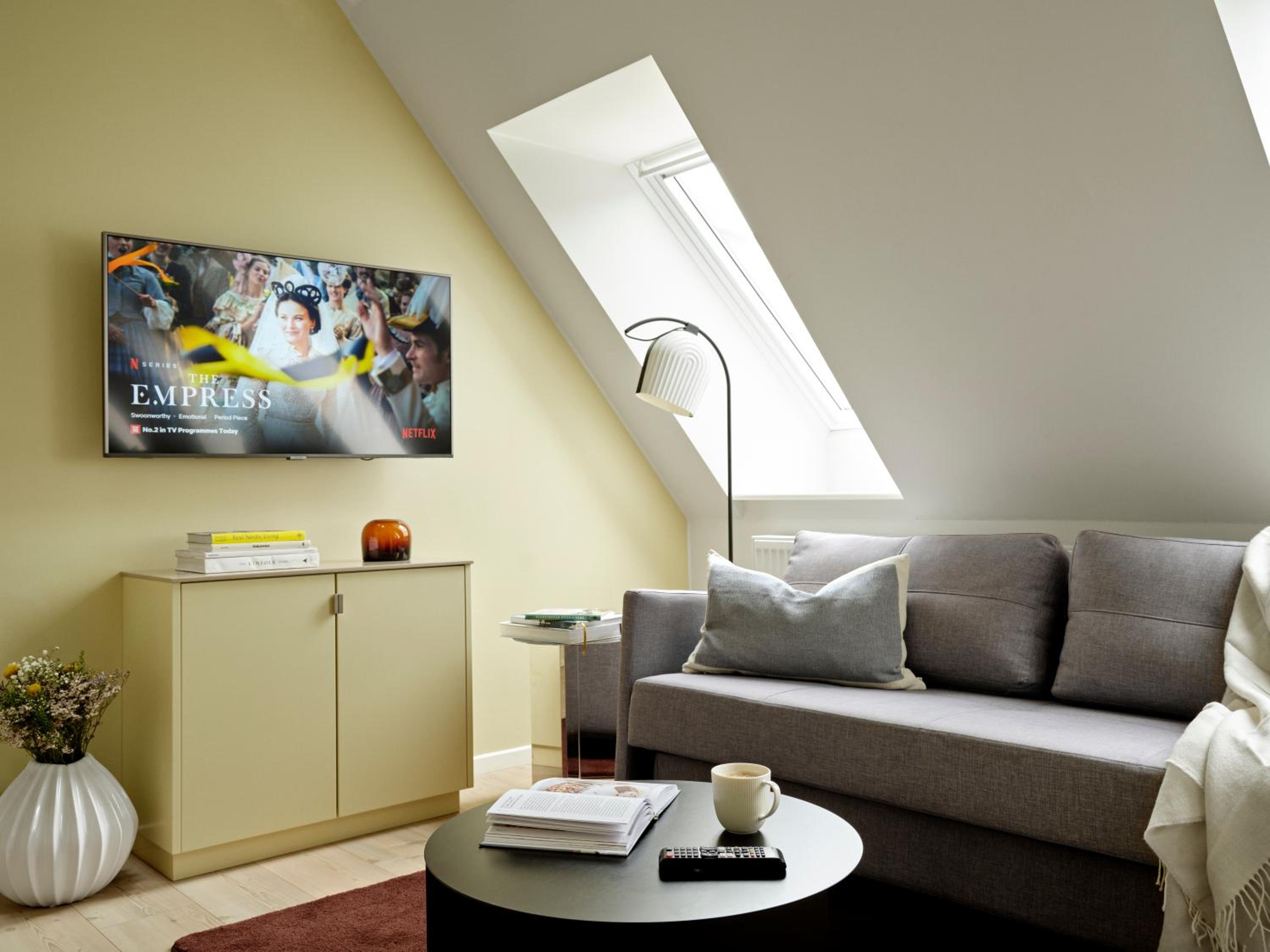 Split Level Apartment - Loft Bed