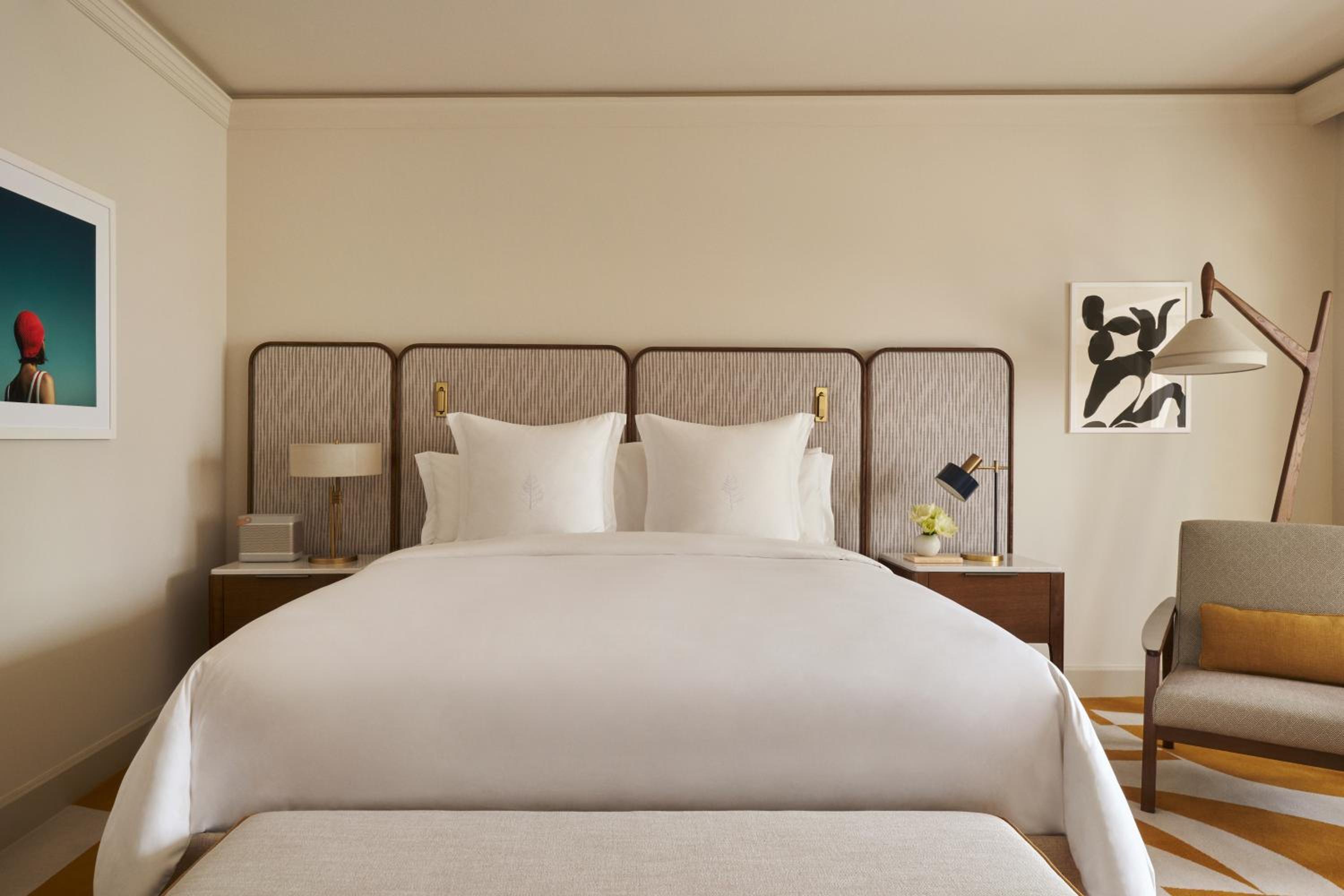 Bayfront Accessible Room King Bed