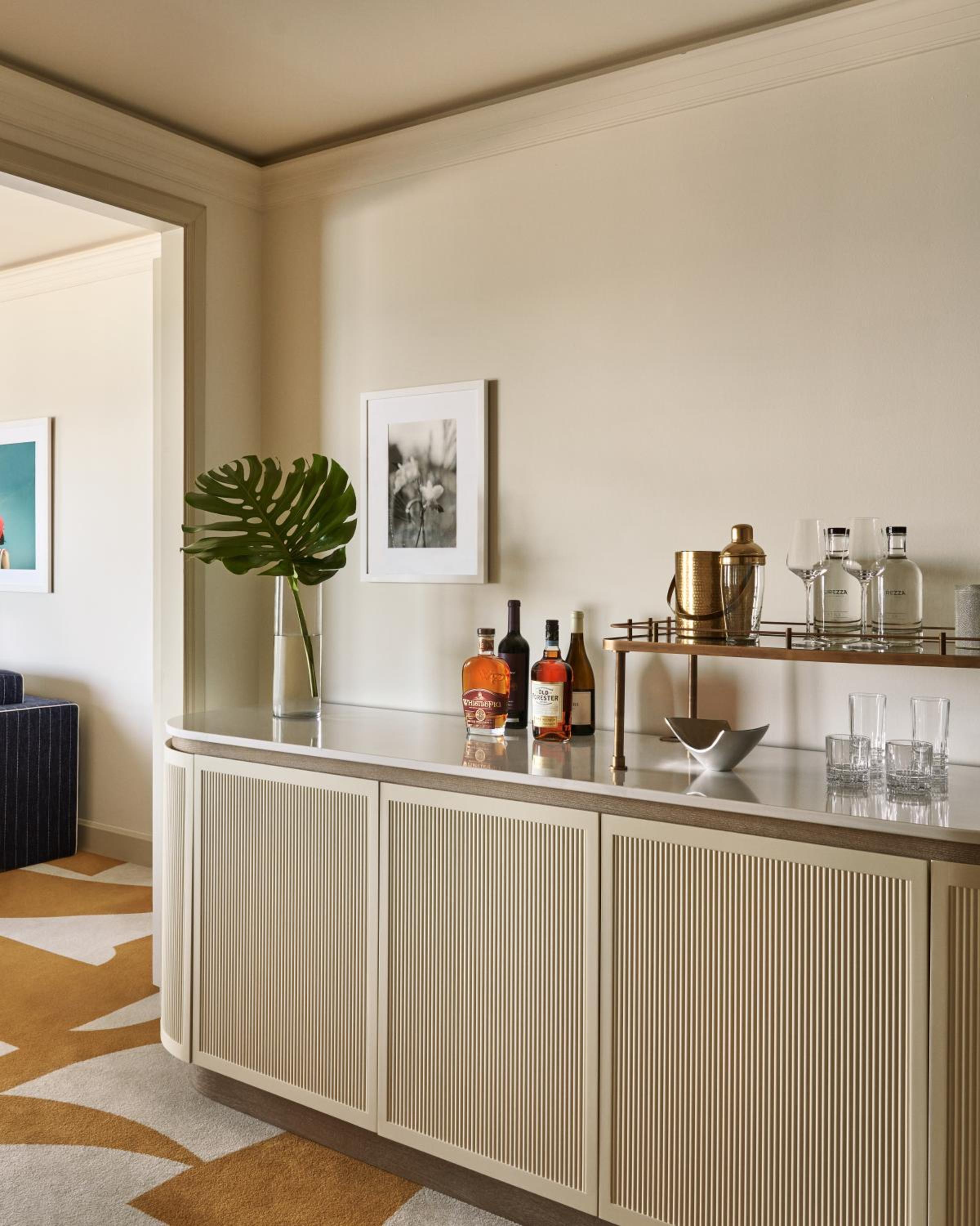 Grand Bayfront Corner Suite