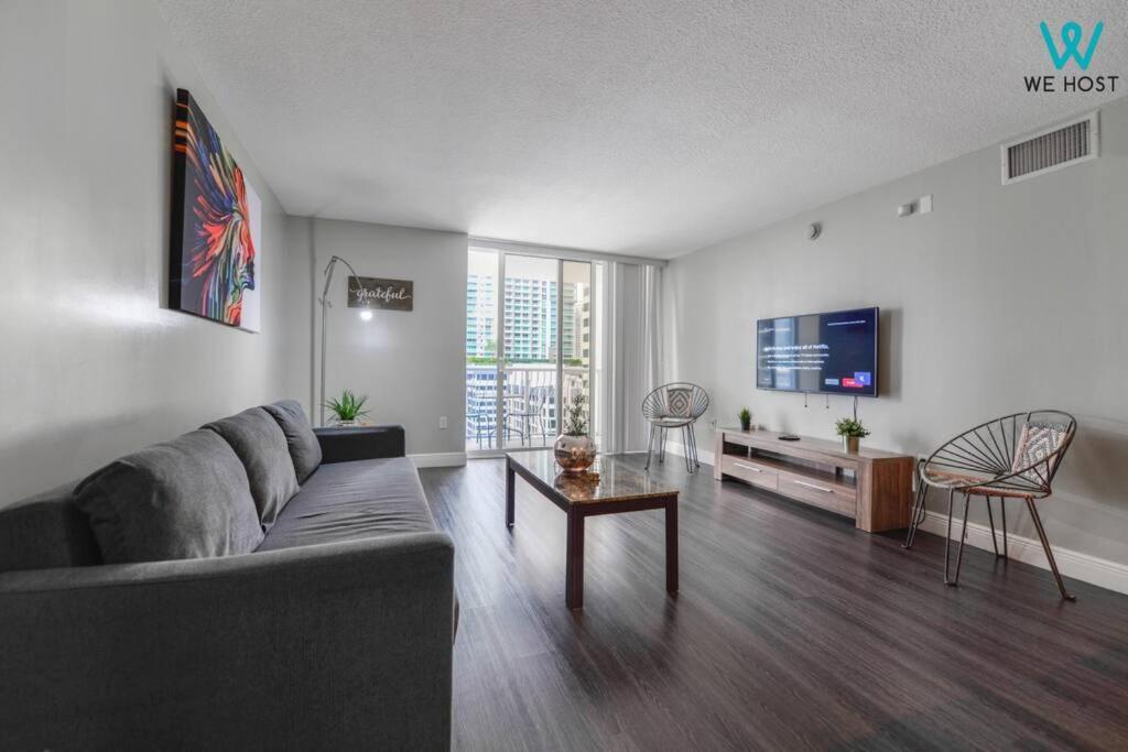 Three-Bedroom Apartment photo 1