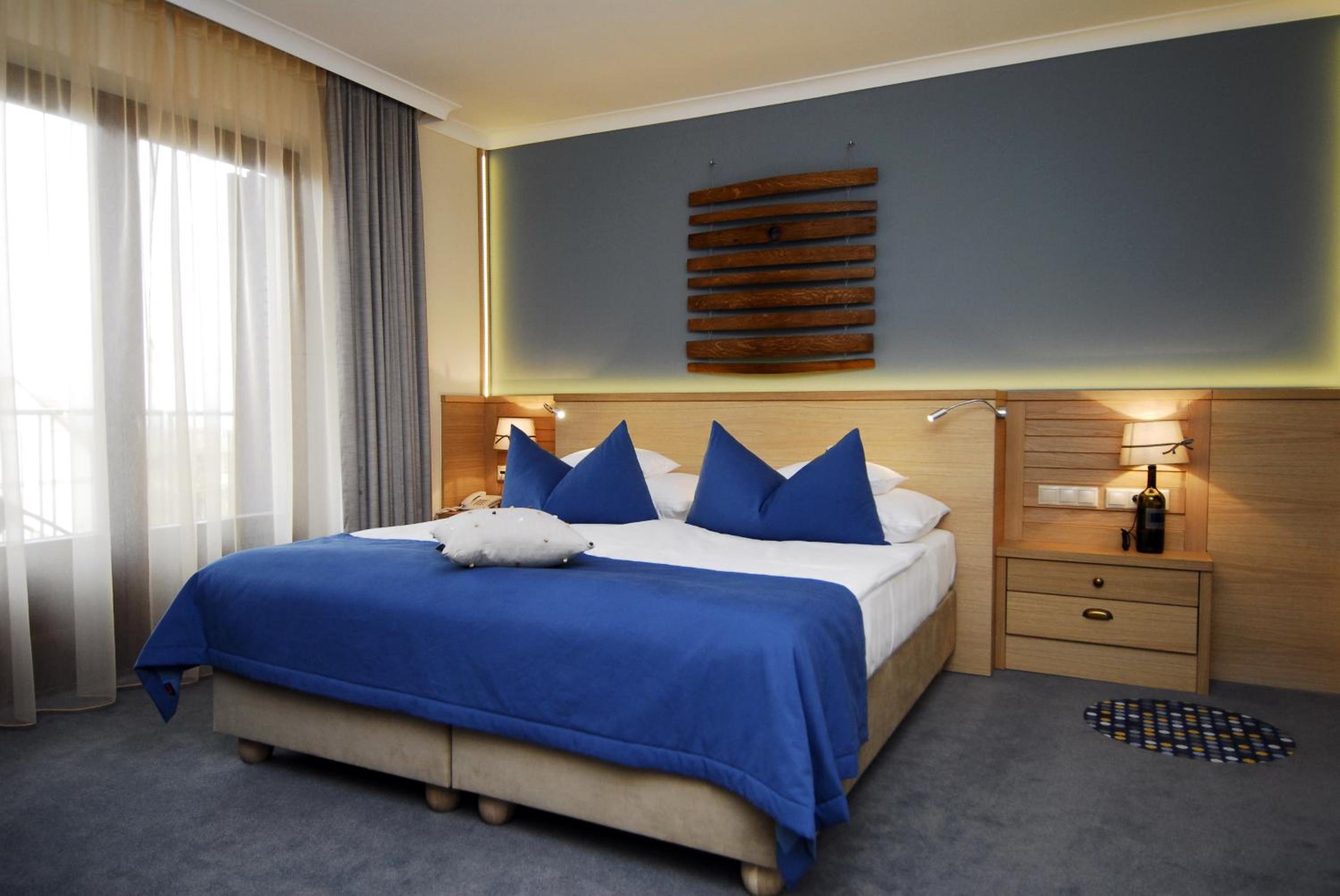 Junior Suite with Balcony photo 2